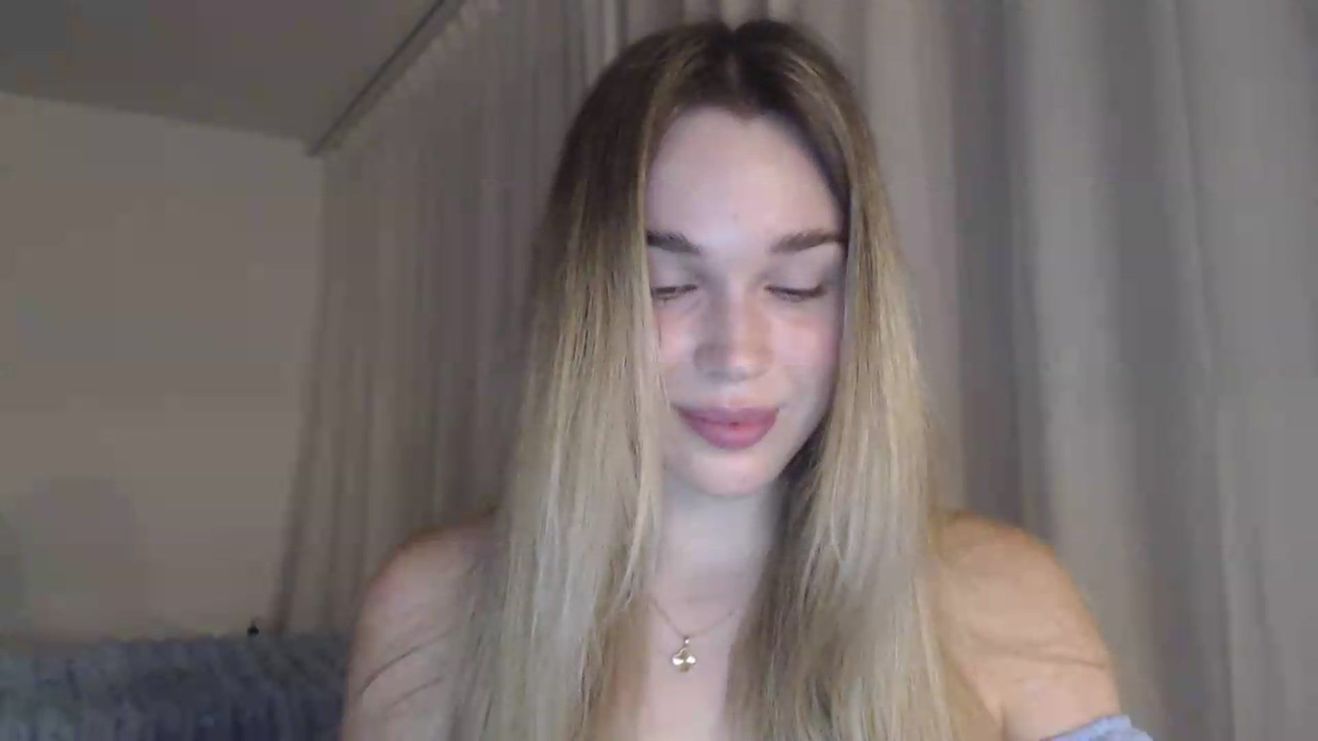 Gallery image thumbnail from Ooh_Cassie's myfreecams stream on, 06/15/2026, 20:07 image 8 of 20