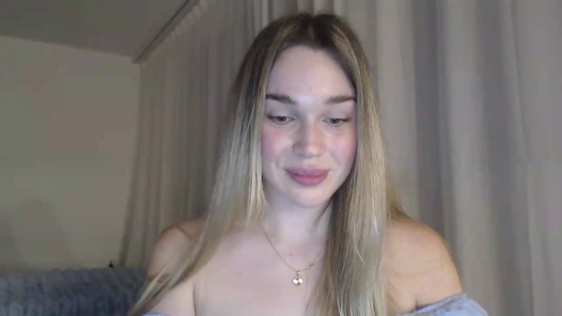 Gallery image thumbnail from Ooh_Cassie's myfreecams stream on, 06/15/2026, 22:07 image 16 of 20