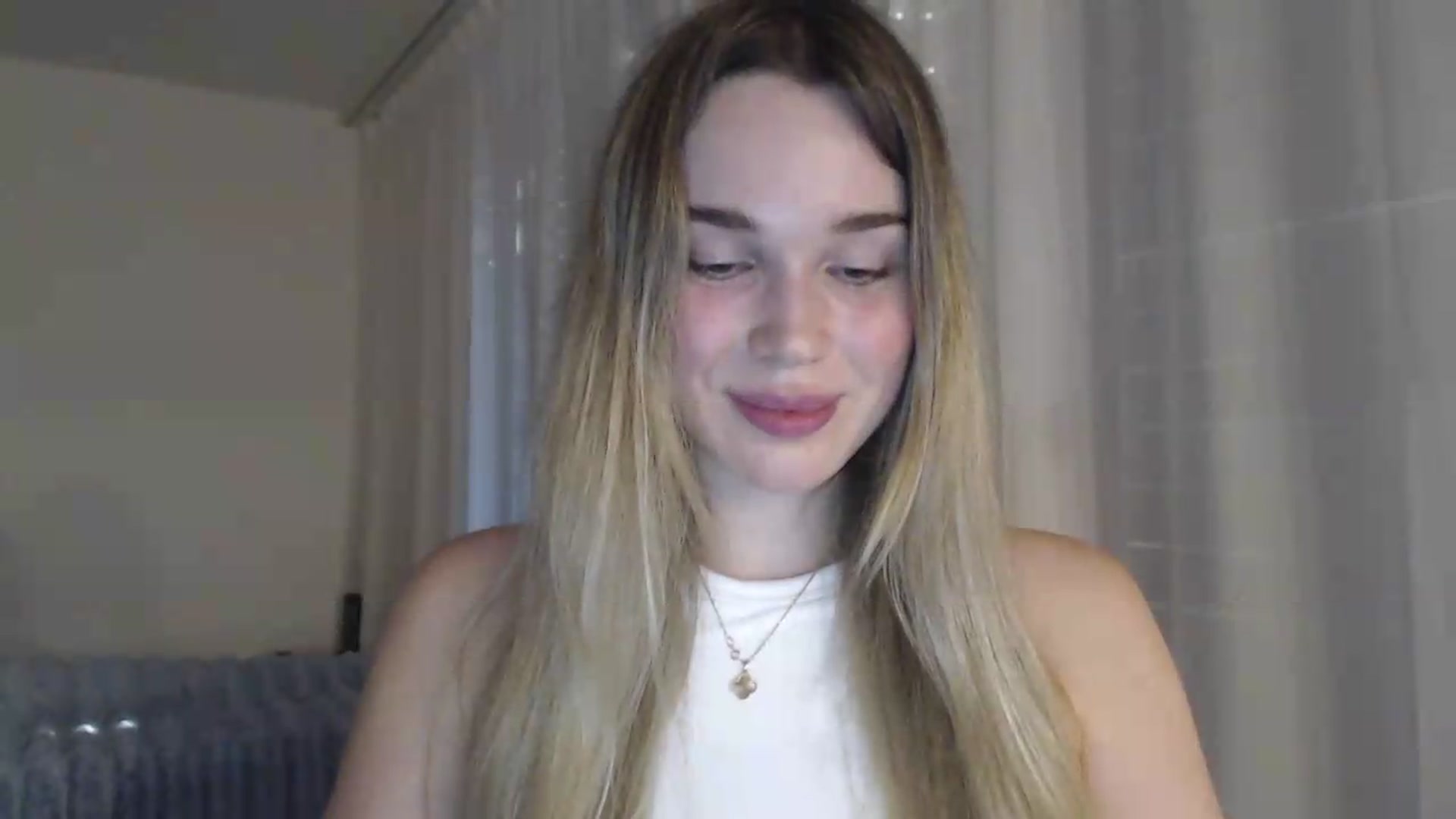 Gallery image thumbnail from Ooh_Cassie's myfreecams stream on, 06/23/2026, 18:18 image 15 of 20