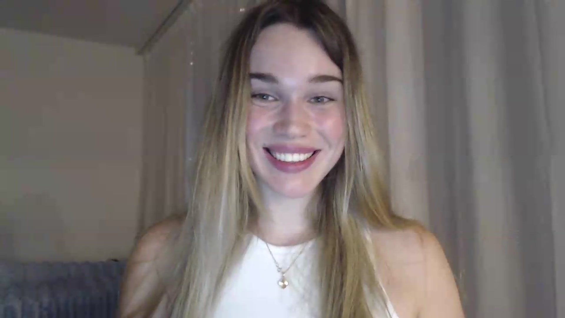 Gallery image thumbnail from Ooh_Cassie's myfreecams stream on, 06/23/2026, 19:00 image 3 of 20