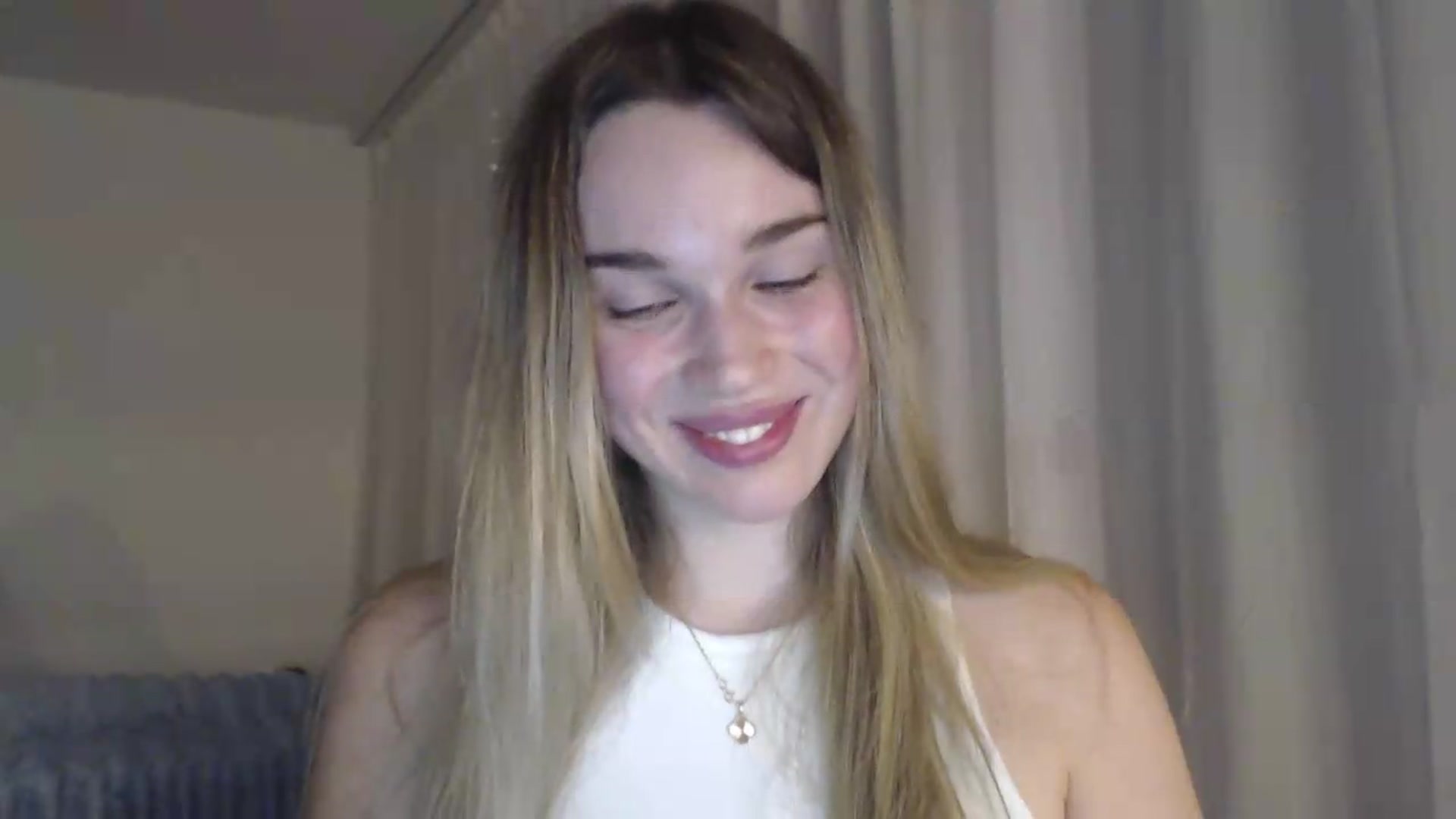 Gallery image thumbnail from Ooh_Cassie's myfreecams stream on, 06/23/2026, 19:00 image 4 of 20