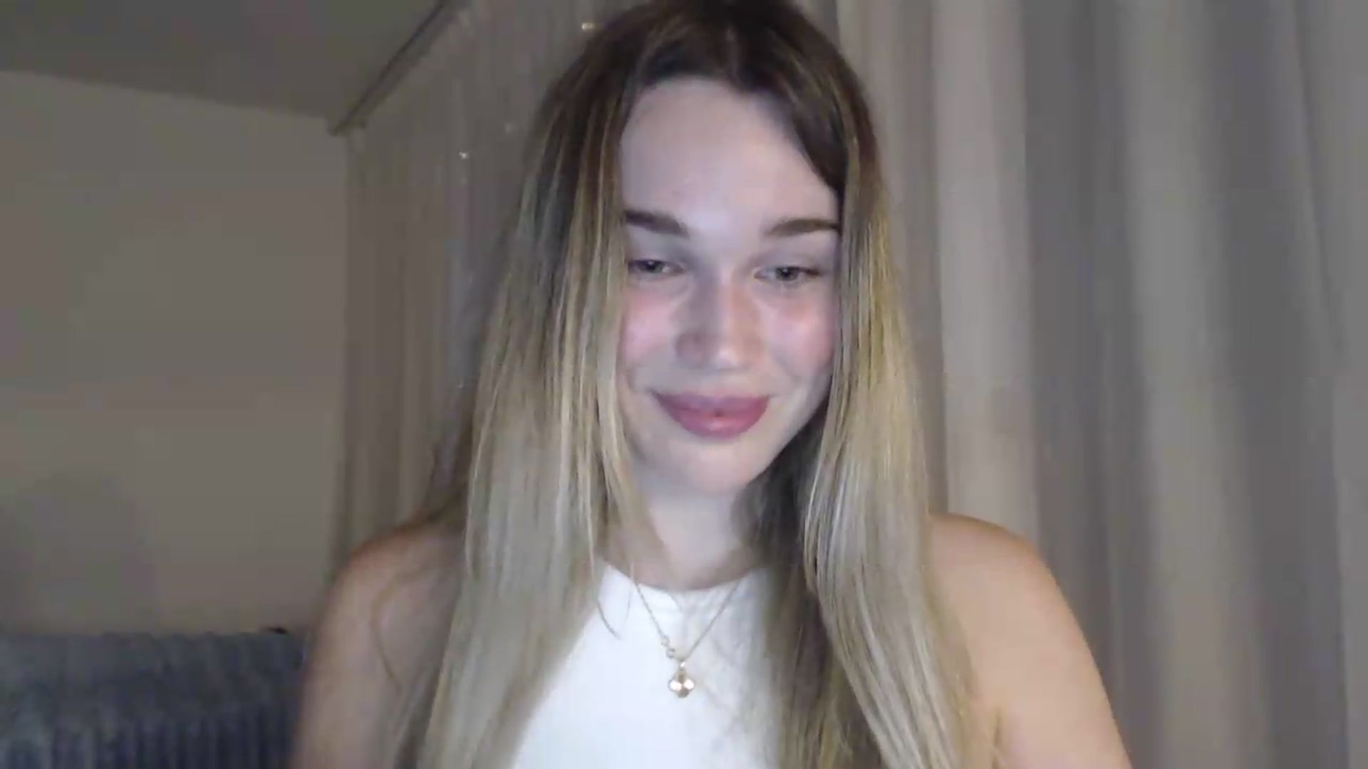 Gallery image thumbnail from Ooh_Cassie's myfreecams stream on, 06/23/2026, 19:00 image 2 of 20