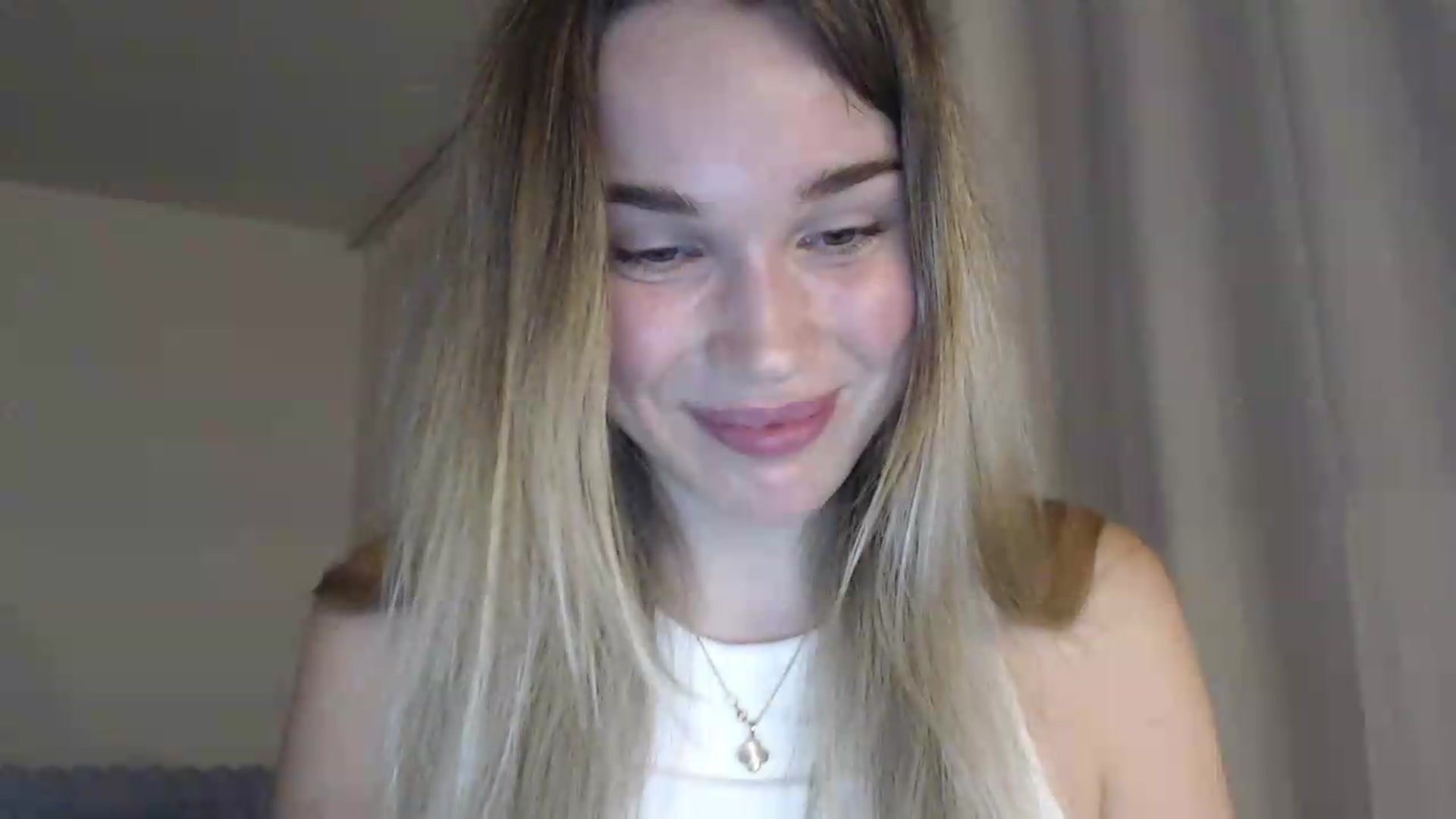 Gallery image thumbnail from Ooh_Cassie's myfreecams stream on, 06/23/2026, 19:00 image 19 of 20