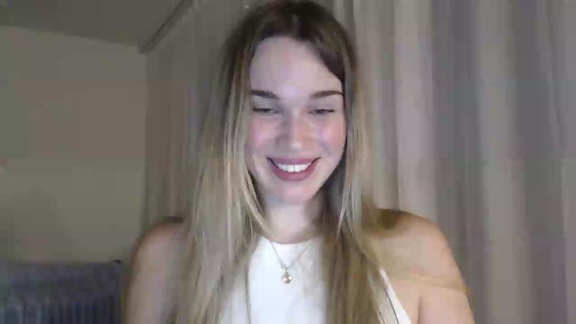Gallery image thumbnail from Ooh_Cassie's myfreecams stream on, 06/23/2026, 19:00 image 7 of 20