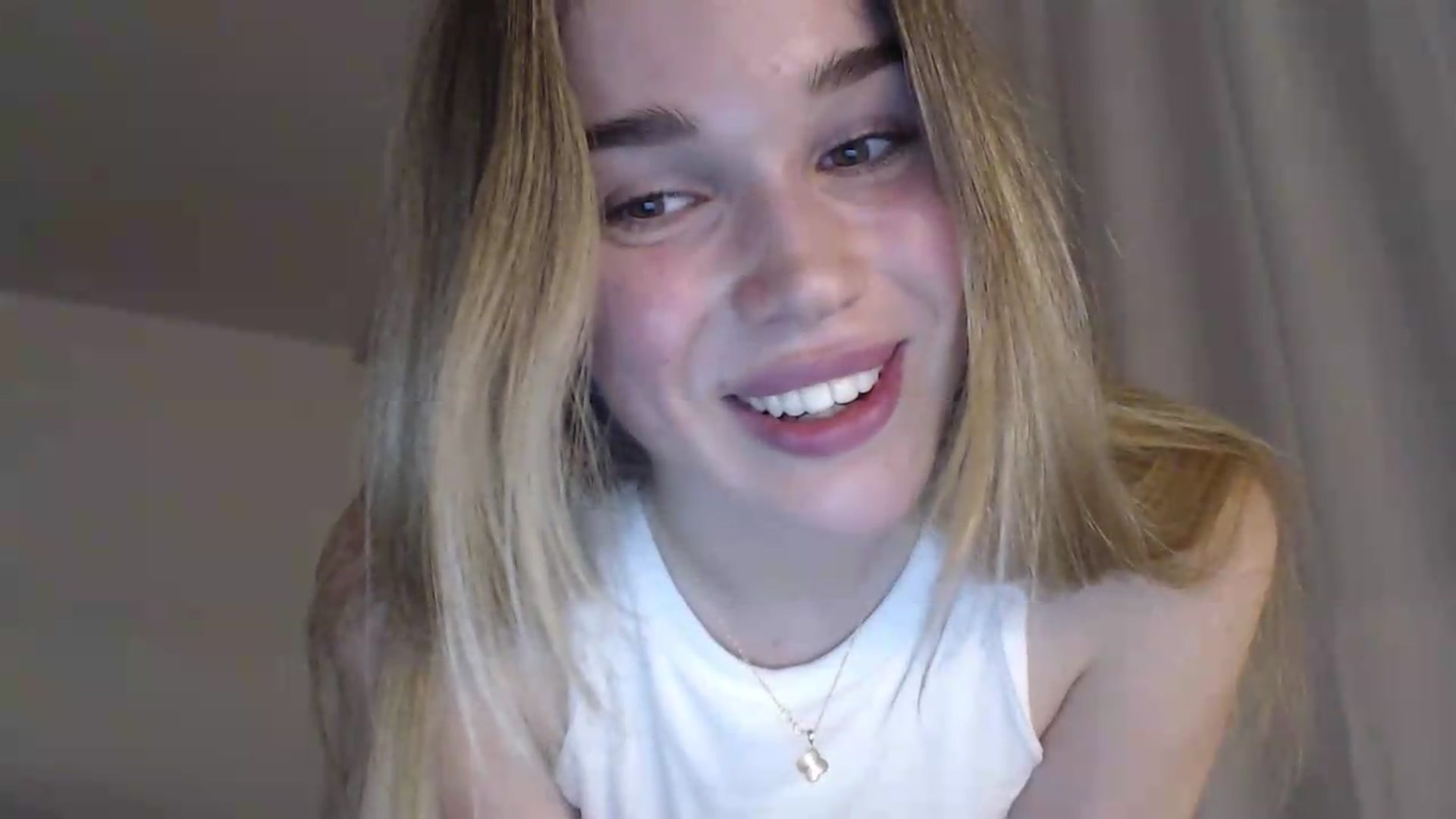 Gallery image thumbnail from Ooh_Cassie's myfreecams stream on, 06/23/2026, 19:34 image 18 of 20