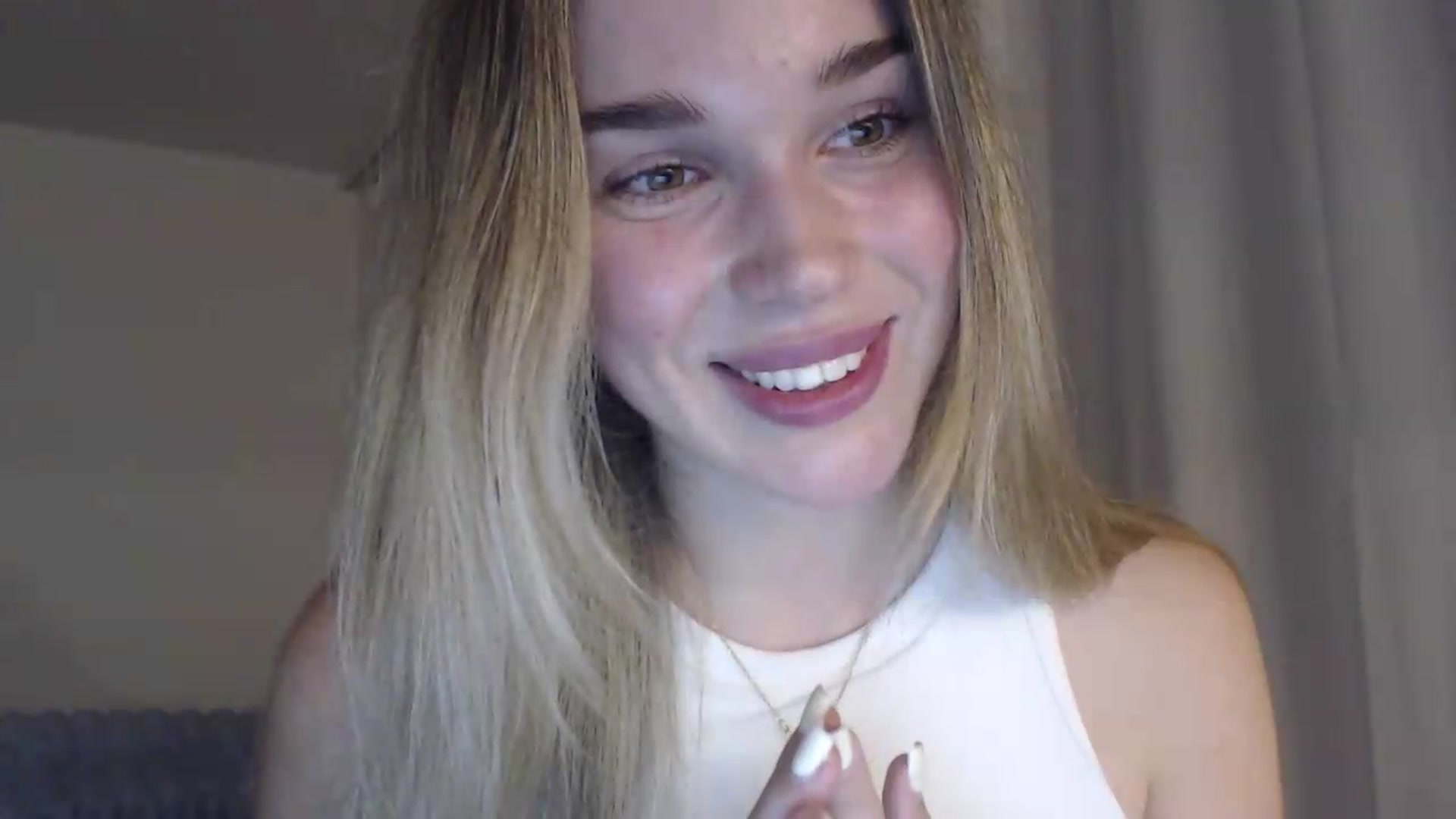 Gallery image thumbnail from Ooh_Cassie's myfreecams stream on, 06/23/2026, 19:34 image 4 of 20