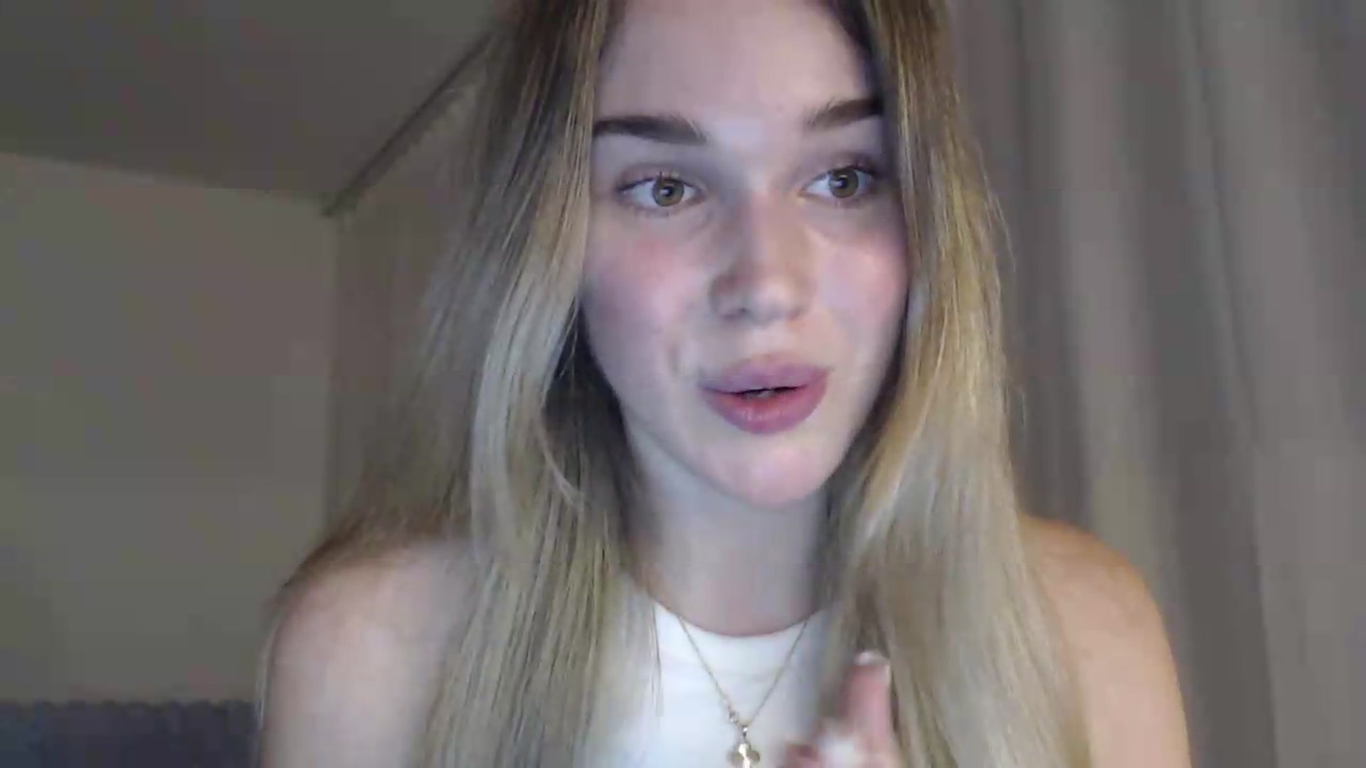 Gallery image thumbnail from Ooh_Cassie's myfreecams stream on, 06/23/2026, 19:34 image 7 of 20