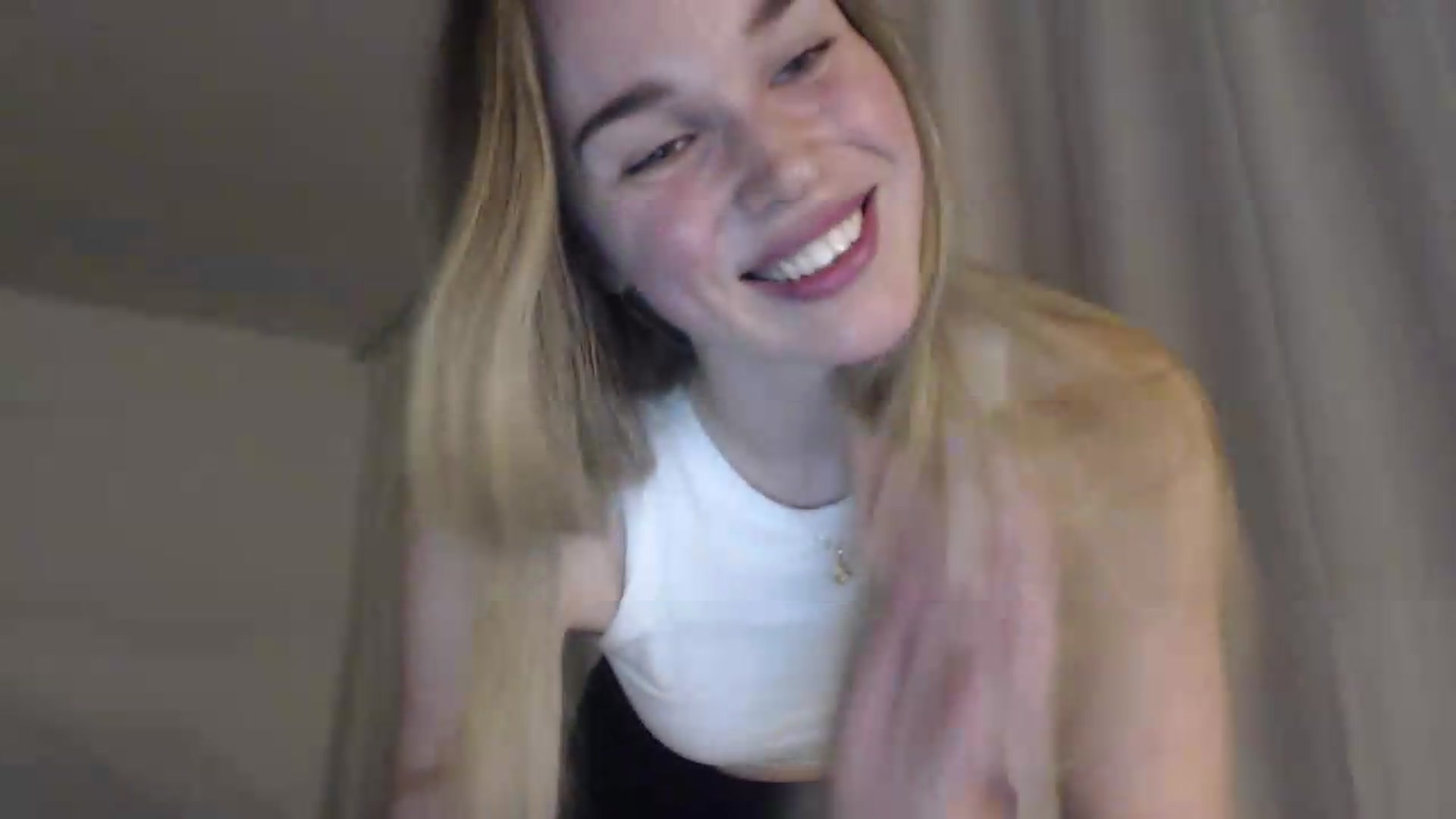 Gallery image thumbnail from Ooh_Cassie's myfreecams stream on, 06/23/2026, 19:34 image 19 of 20