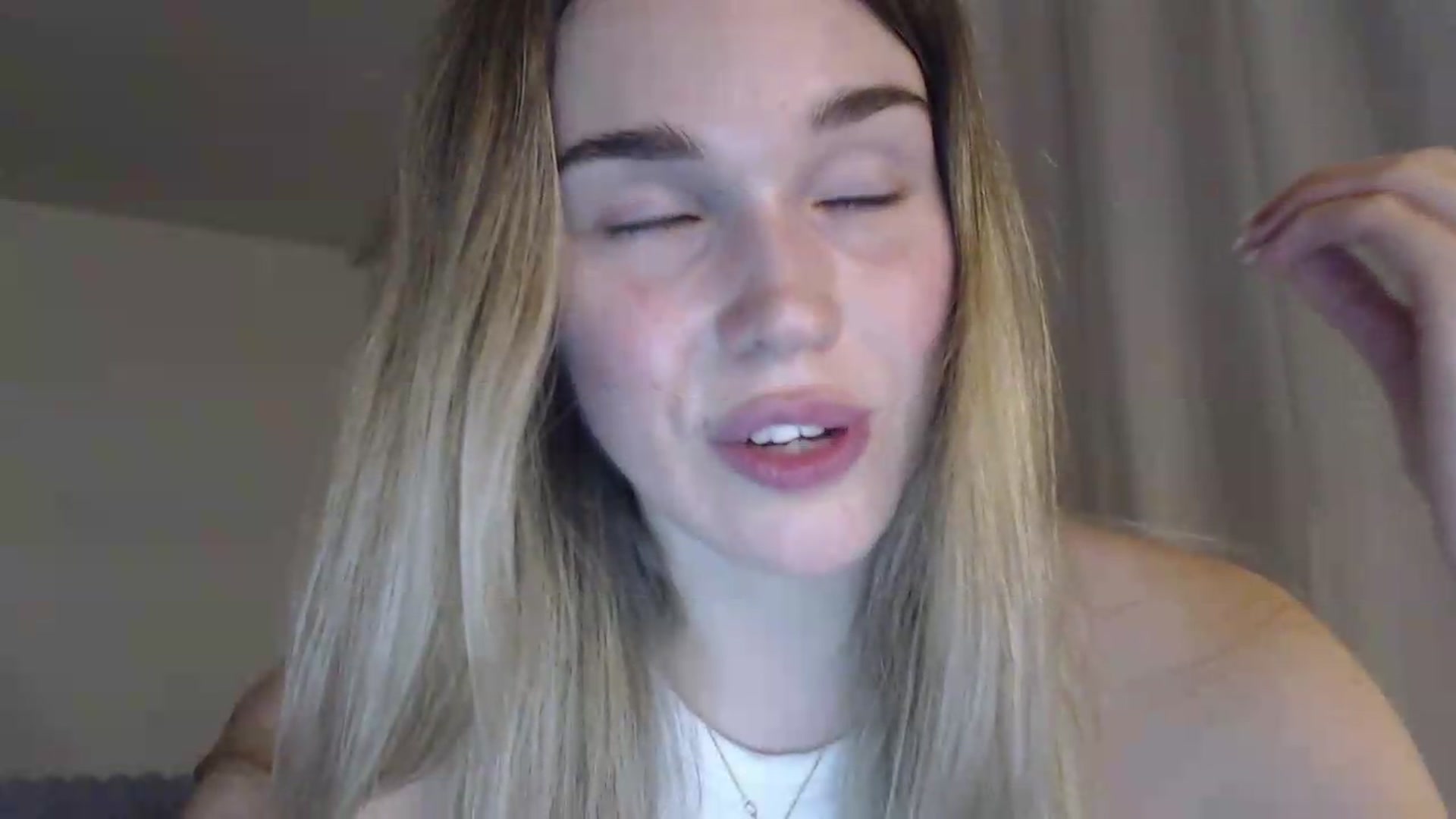 Gallery image thumbnail from Ooh_Cassie's myfreecams stream on, 06/23/2026, 20:16 image 4 of 20
