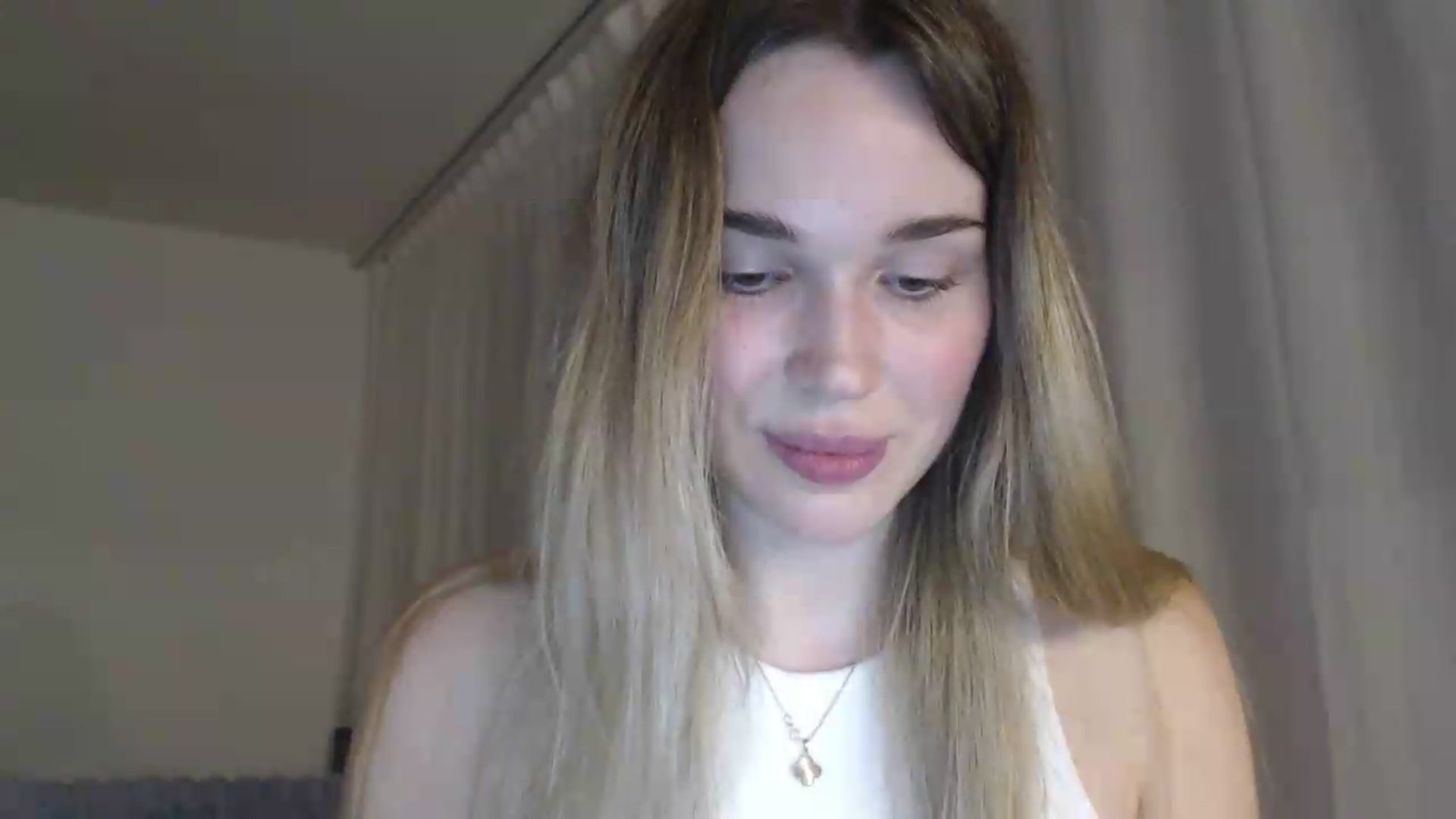 Gallery image thumbnail from Ooh_Cassie's myfreecams stream on, 06/23/2026, 20:16 image 12 of 20