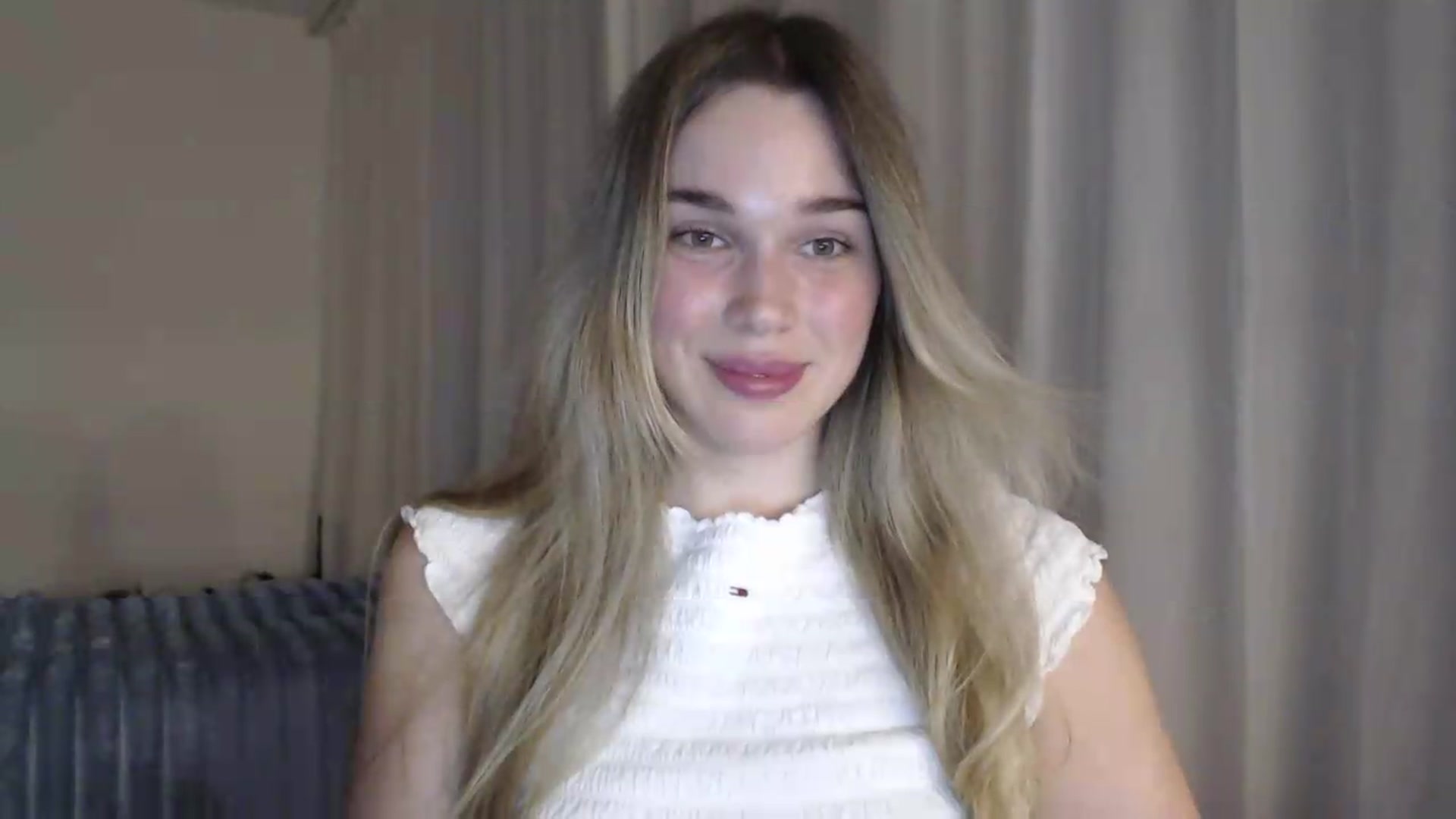 Gallery image thumbnail from Ooh_Cassie's myfreecams stream on, 06/24/2026, 19:27 image 13 of 20