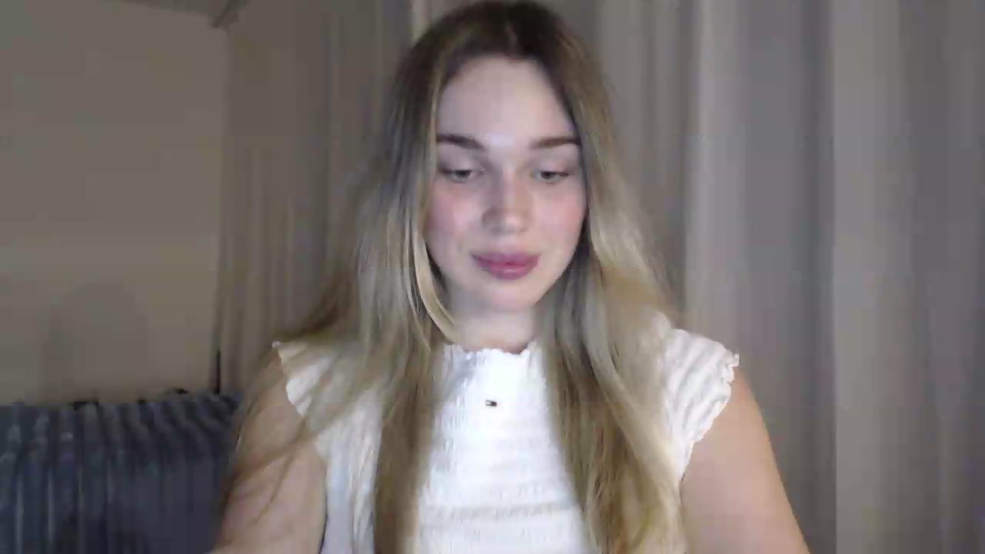 Gallery image thumbnail from Ooh_Cassie's myfreecams stream on, 06/24/2026, 19:27 image 15 of 20