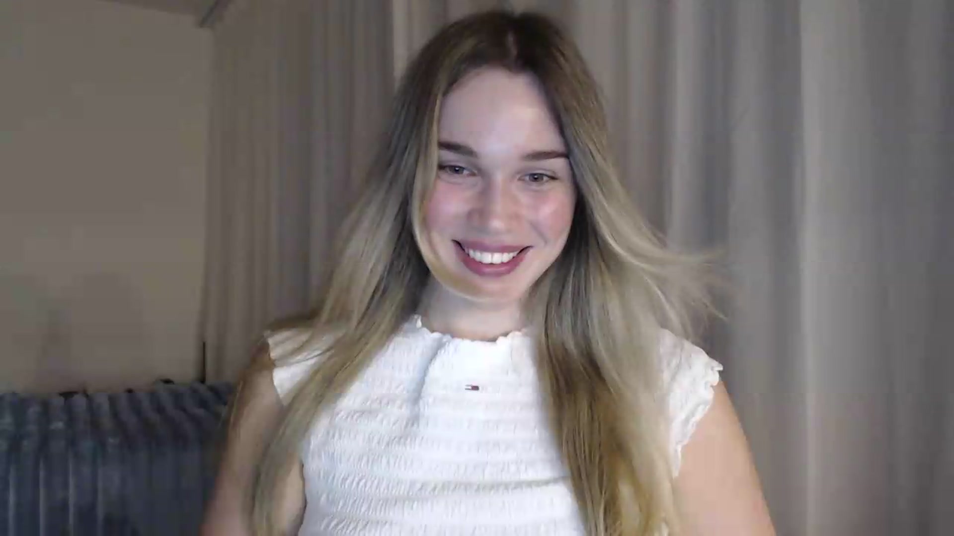 Gallery image thumbnail from Ooh_Cassie's myfreecams stream on, 06/24/2026, 19:27 image 16 of 20