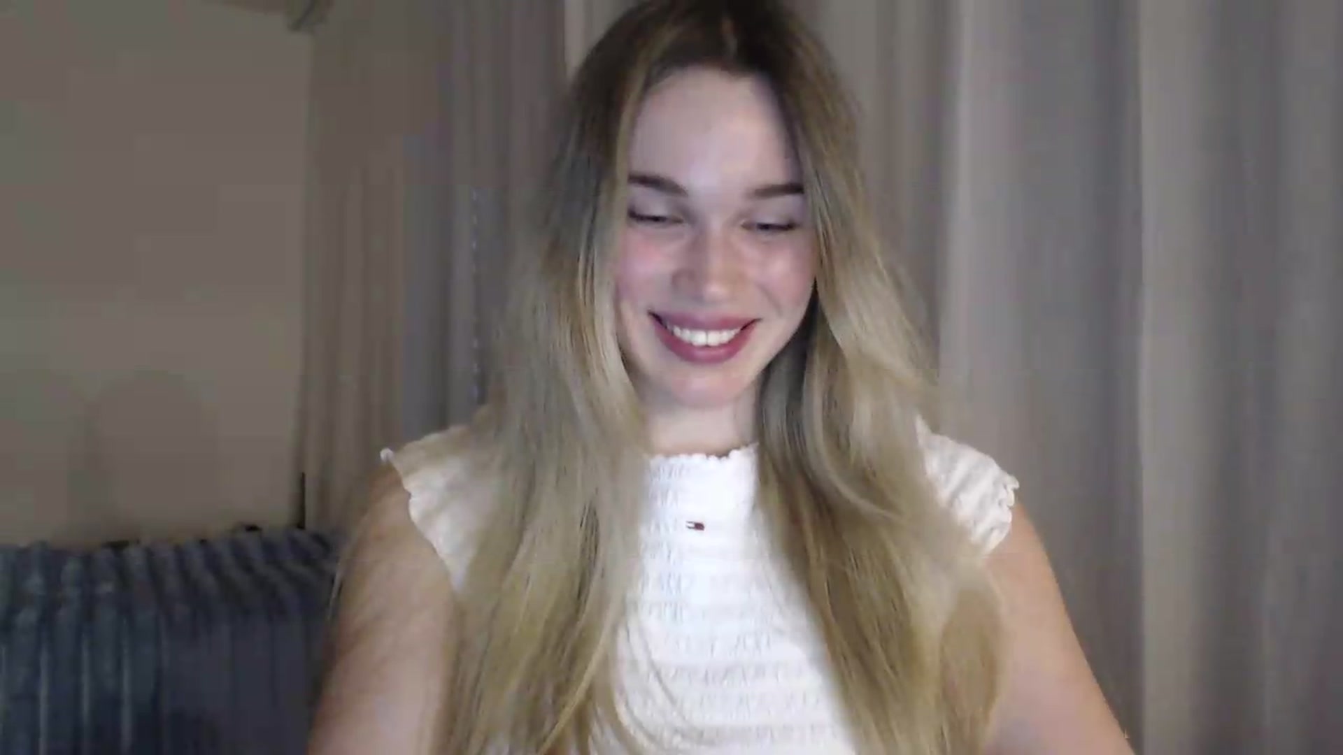 Gallery image thumbnail from Ooh_Cassie's myfreecams stream on, 06/24/2026, 19:27 image 5 of 20