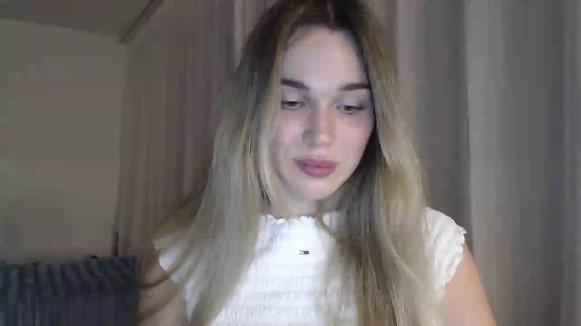 Gallery image thumbnail from Ooh_Cassie's myfreecams stream on, 06/24/2026, 19:52 image 6 of 20