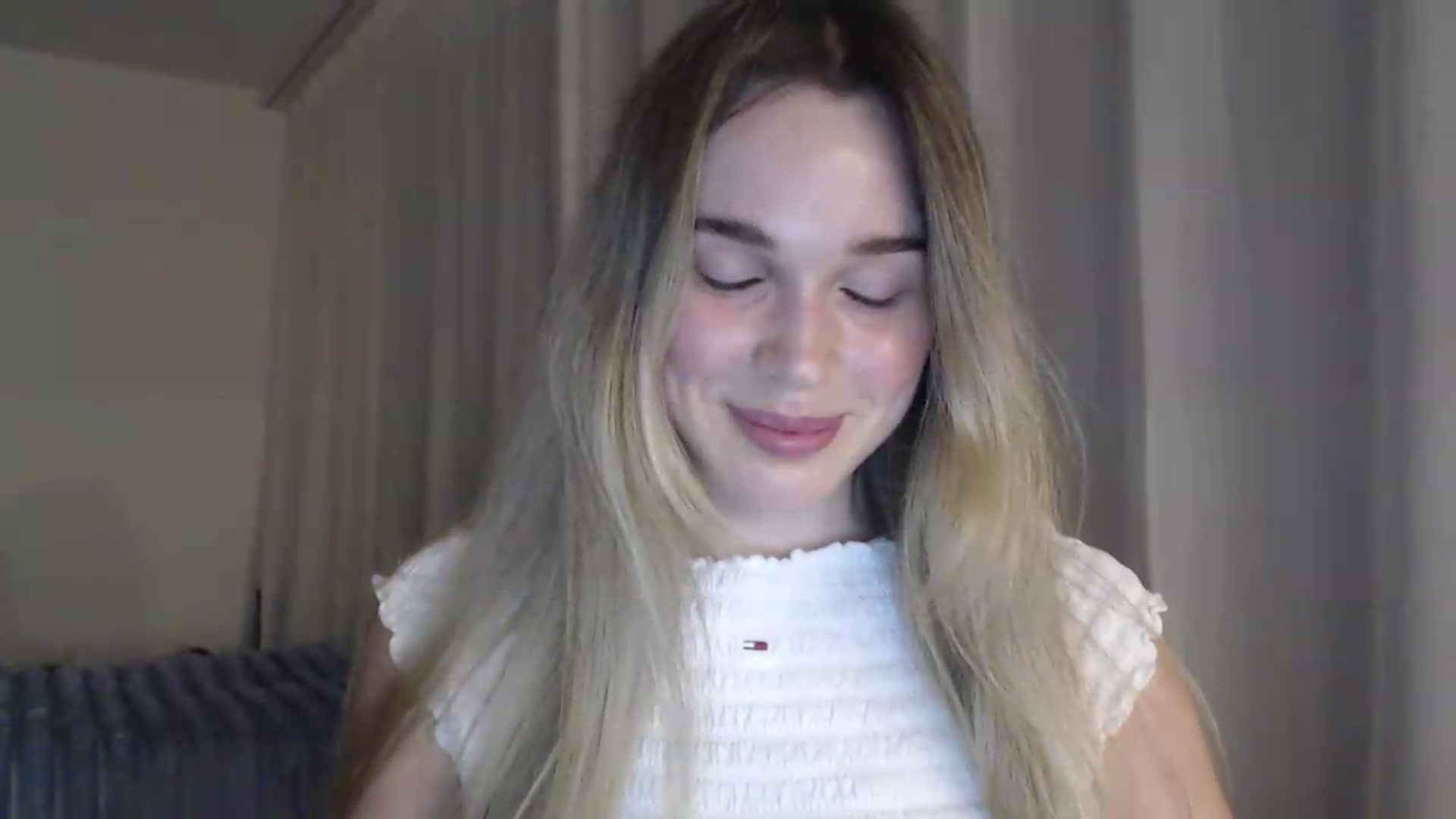 Gallery image thumbnail from Ooh_Cassie's myfreecams stream on, 06/24/2026, 19:52 image 16 of 20