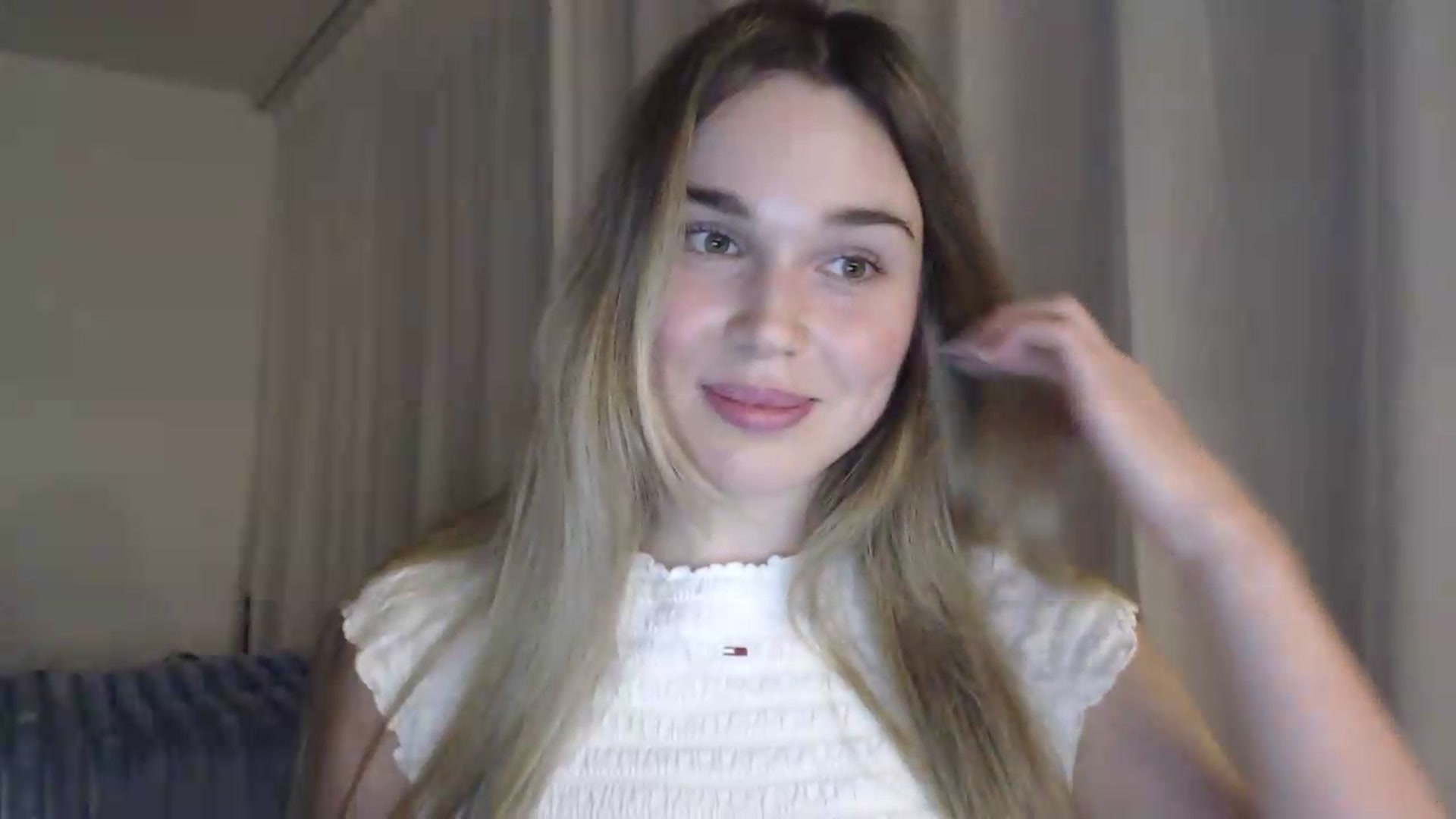 Gallery image thumbnail from Ooh_Cassie's myfreecams stream on, 06/24/2026, 19:52 image 19 of 20