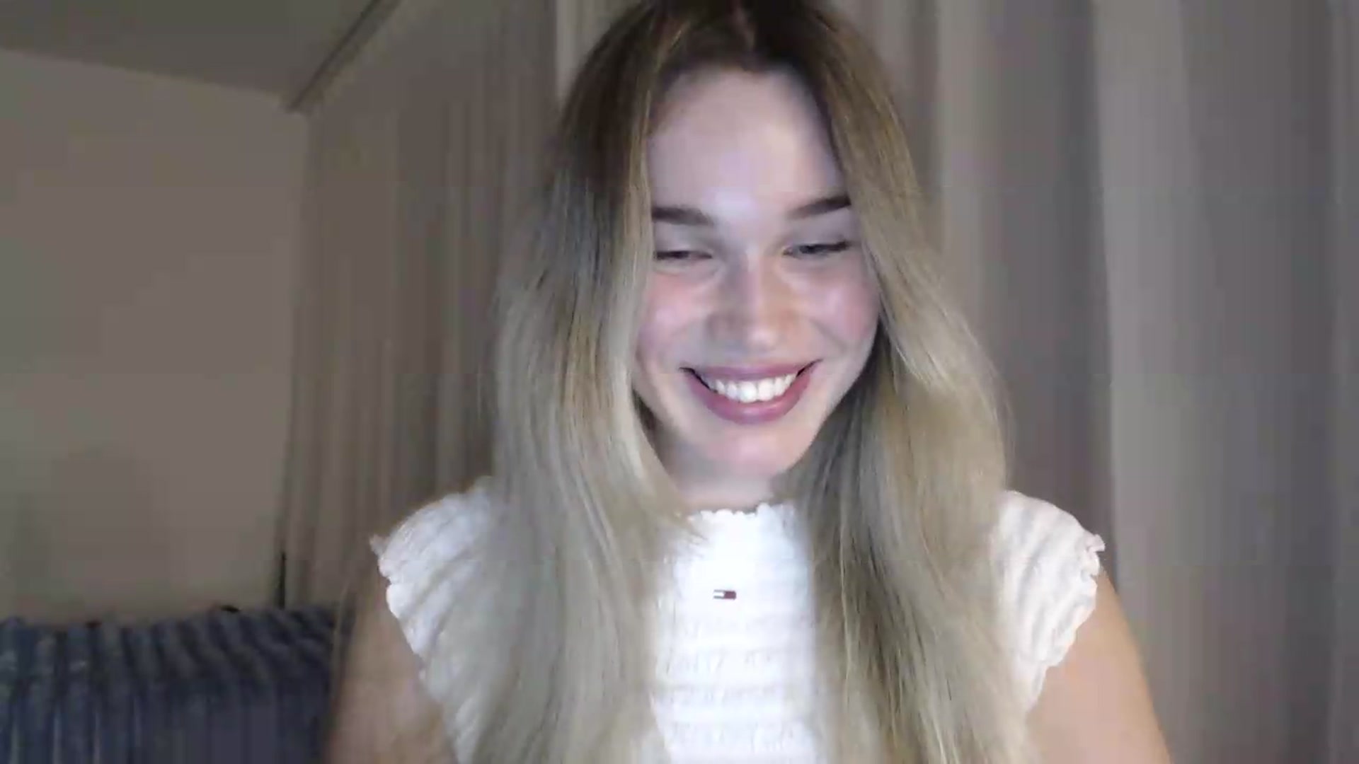 Gallery image thumbnail from Ooh_Cassie's myfreecams stream on, 06/24/2026, 19:52 image 3 of 20