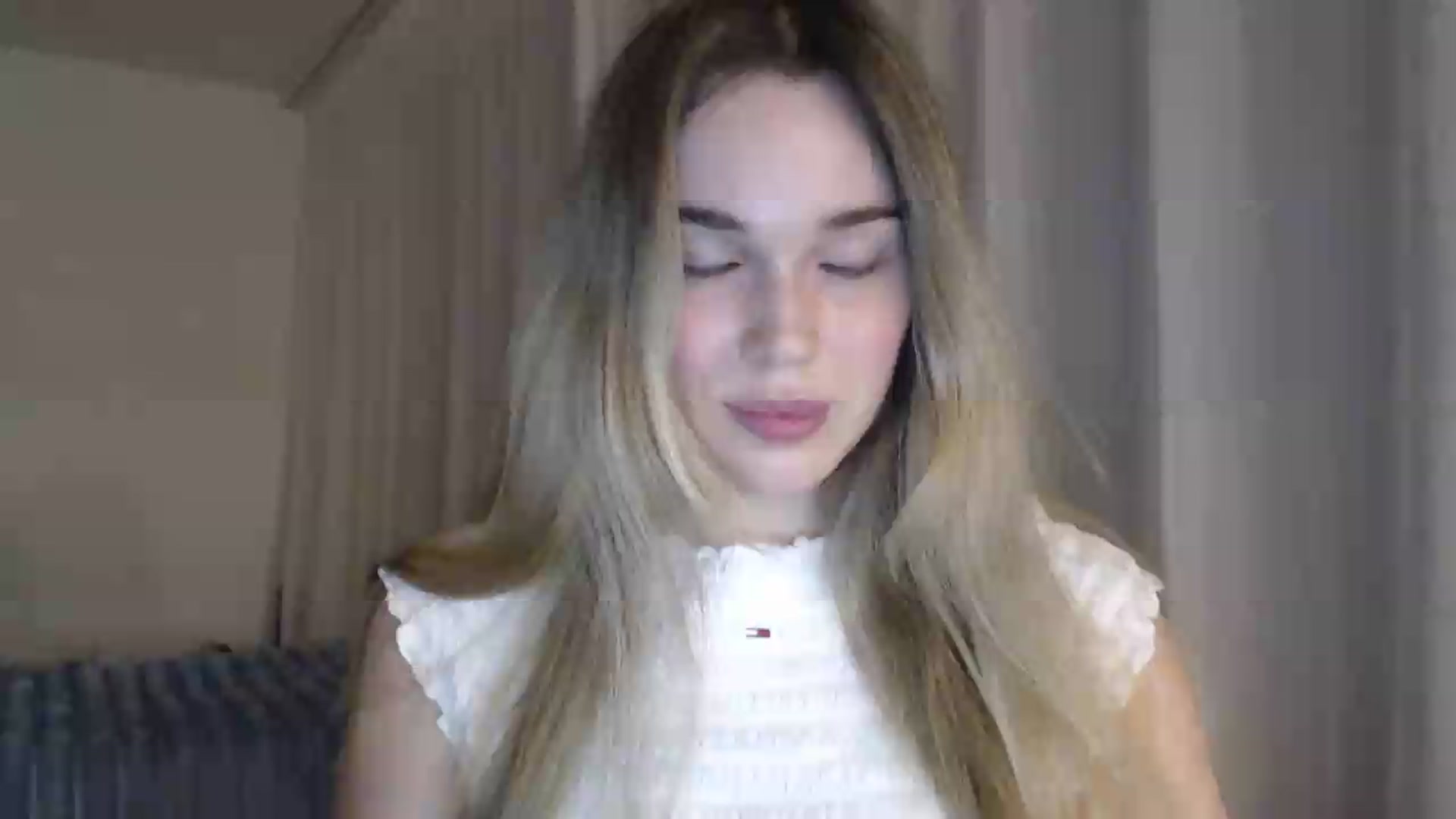 Gallery image thumbnail from Ooh_Cassie's myfreecams stream on, 06/24/2026, 19:52 image 14 of 20
