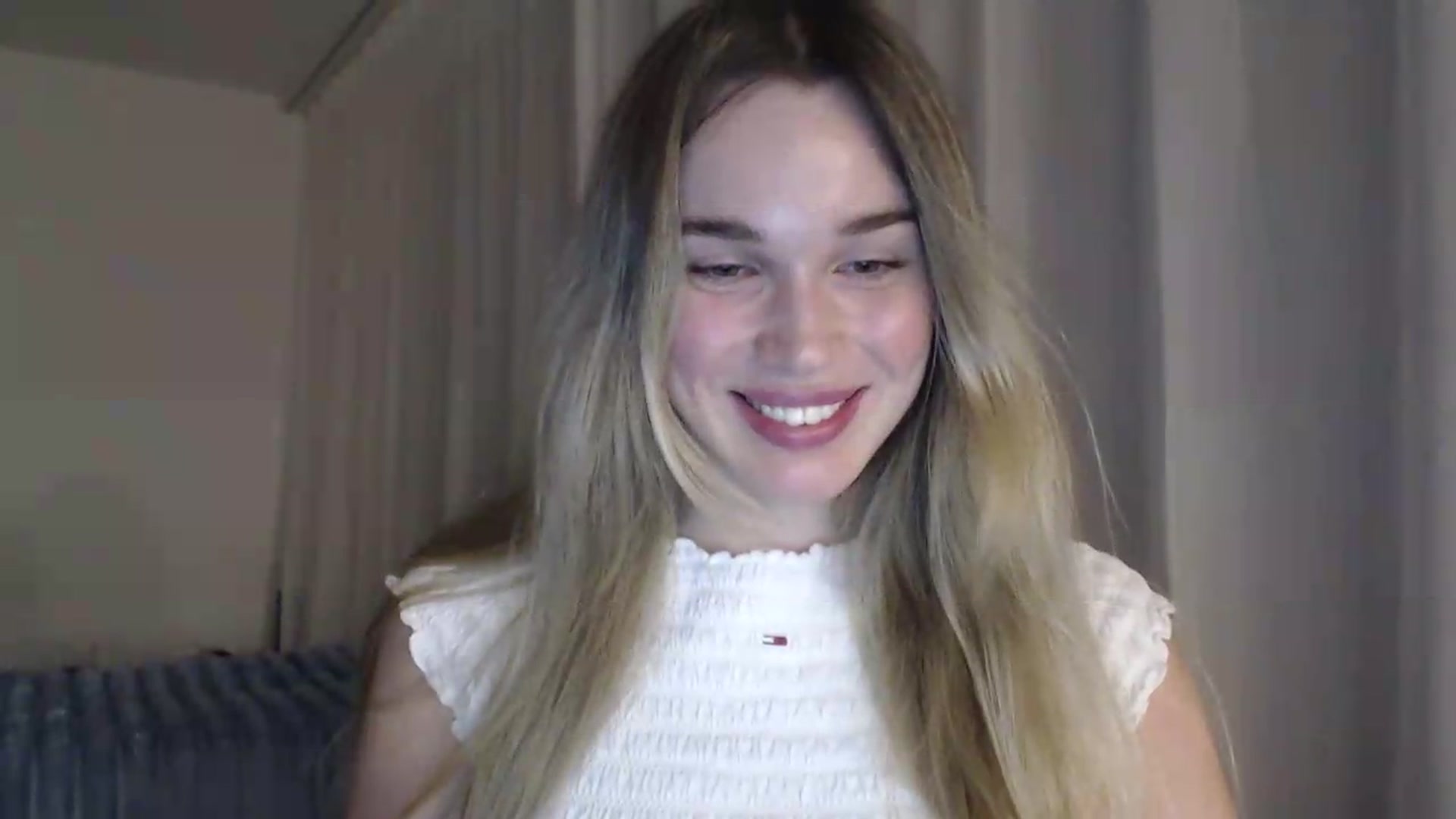 Gallery image thumbnail from Ooh_Cassie's myfreecams stream on, 06/24/2026, 19:52 image 15 of 20