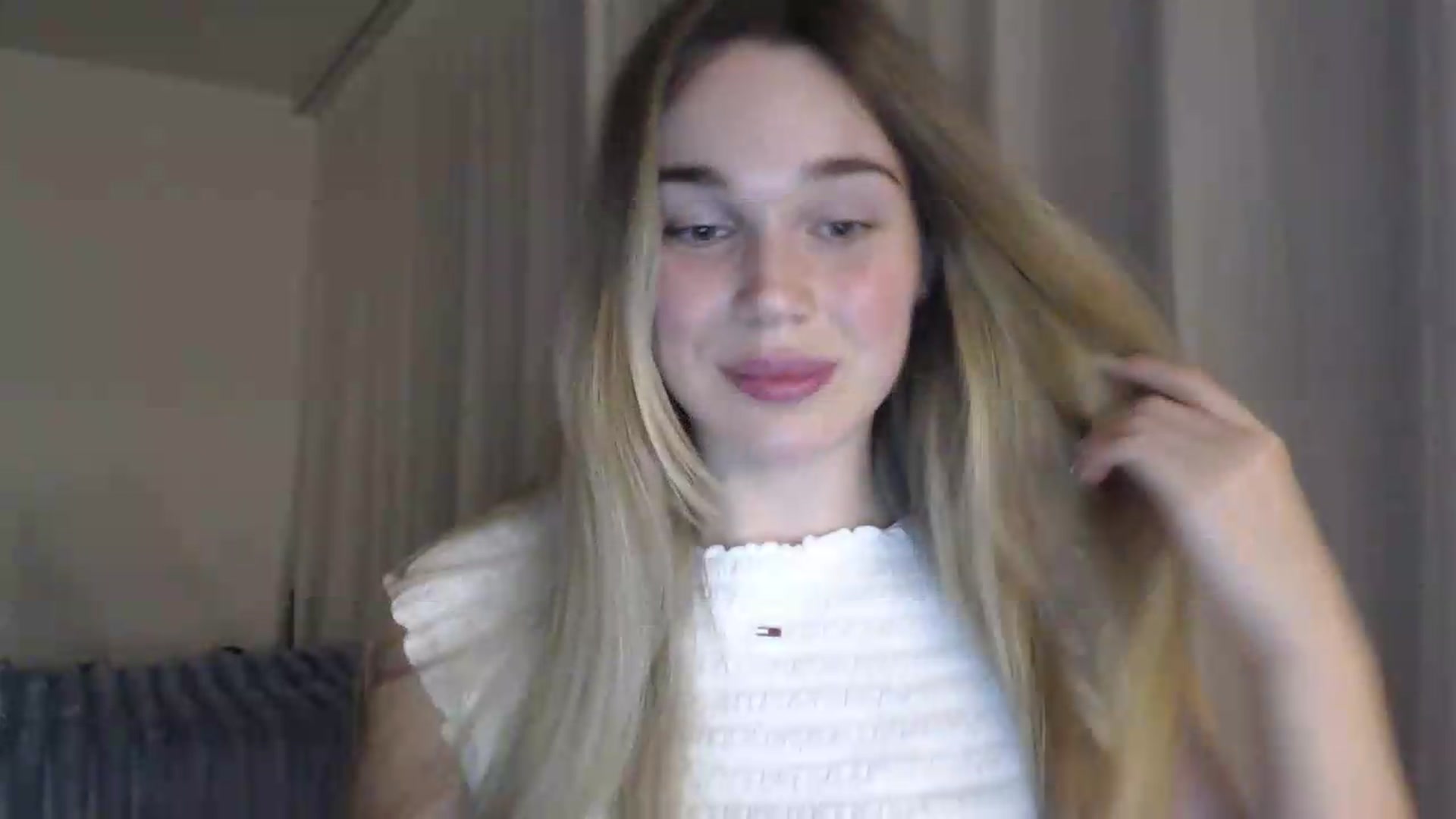 Gallery image thumbnail from Ooh_Cassie's myfreecams stream on, 06/24/2026, 19:52 image 8 of 20