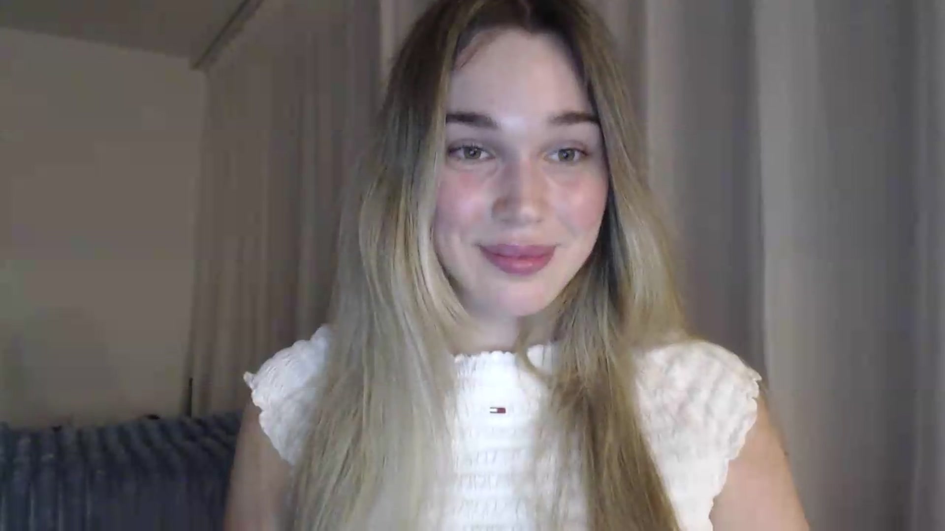 Gallery image thumbnail from Ooh_Cassie's myfreecams stream on, 06/24/2026, 19:52 image 7 of 20