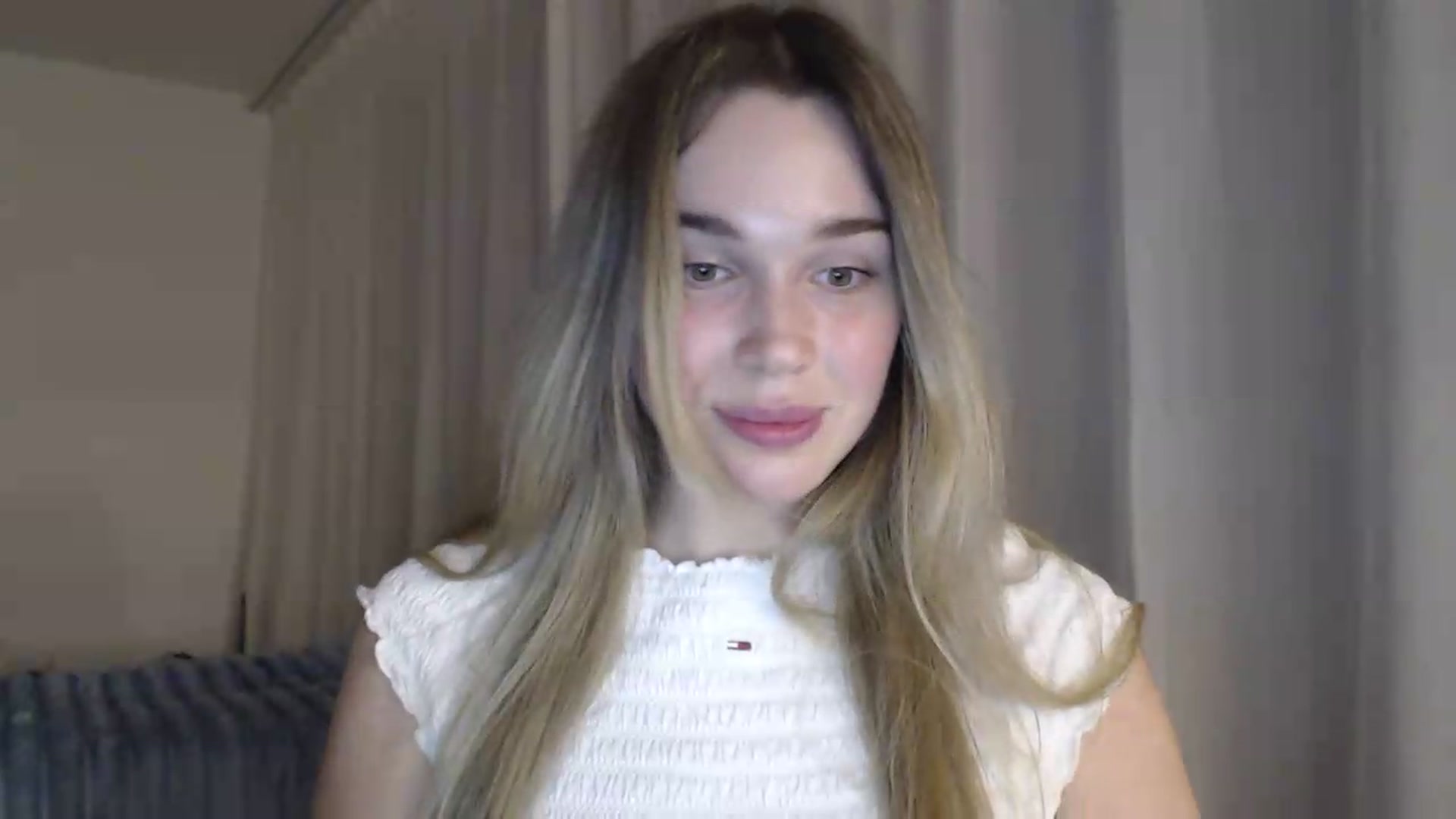 Gallery image thumbnail from Ooh_Cassie's myfreecams stream on, 06/24/2026, 20:21 image 2 of 20