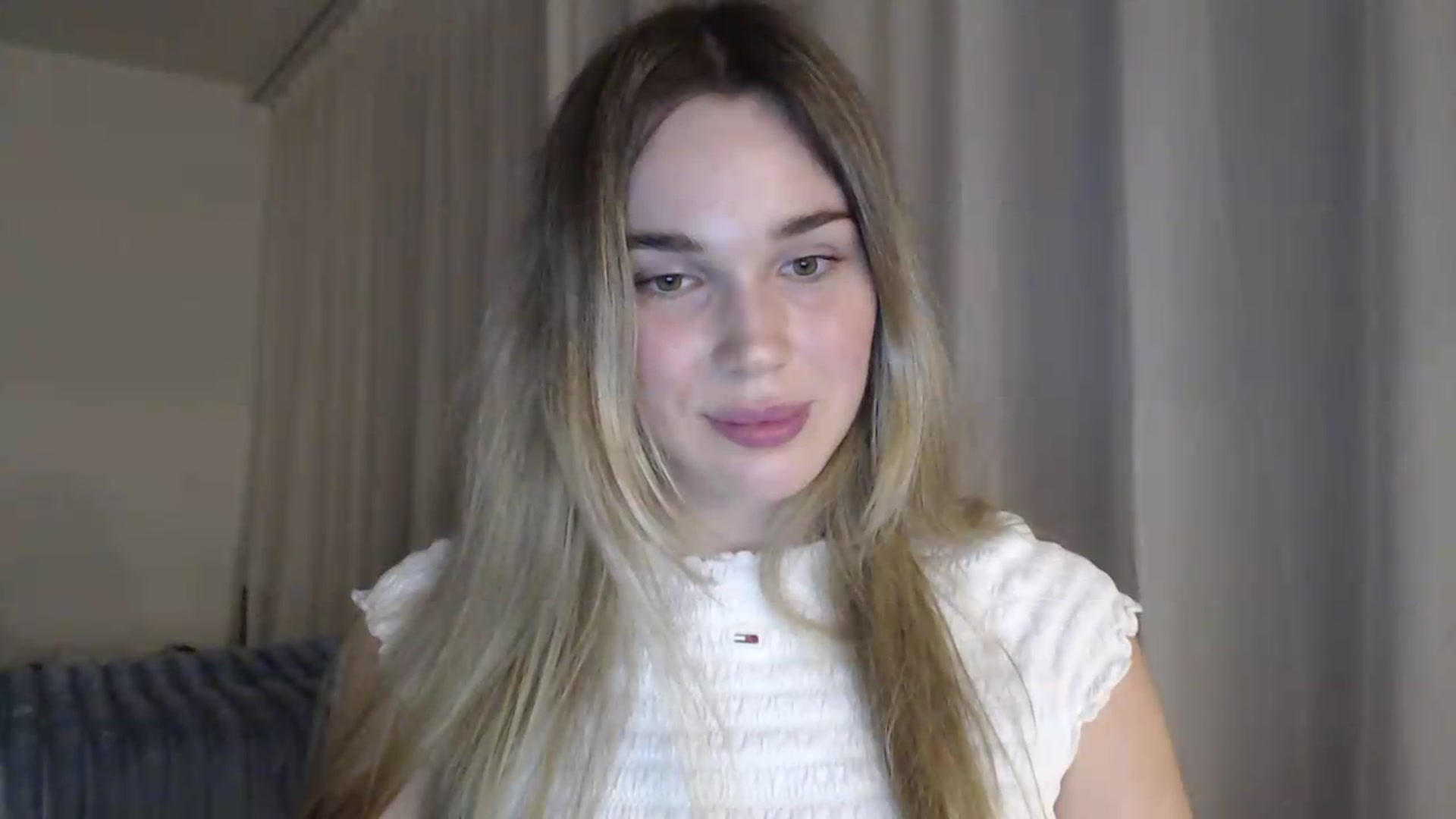 Gallery image thumbnail from Ooh_Cassie's myfreecams stream on, 06/24/2026, 20:21 image 12 of 20