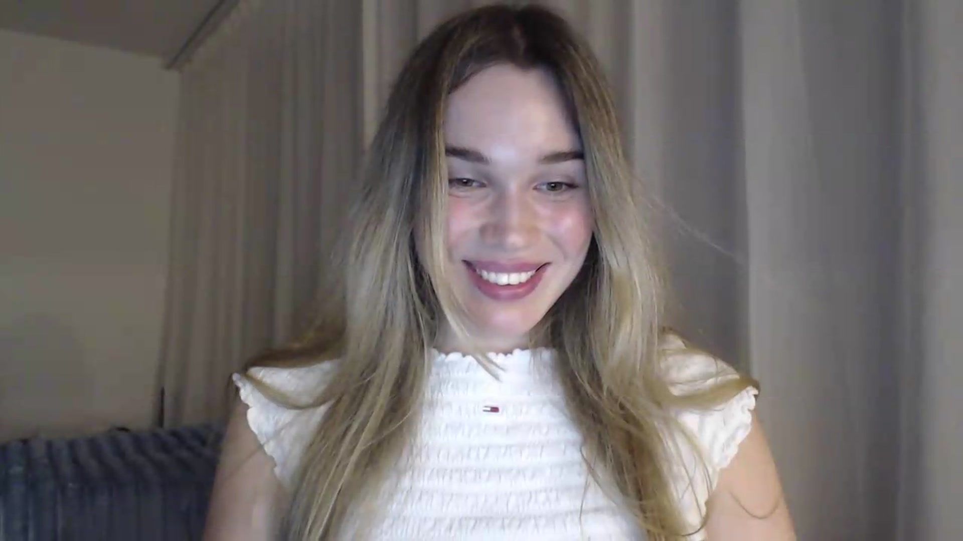 Gallery image thumbnail from Ooh_Cassie's myfreecams stream on, 06/24/2026, 20:21 image 18 of 20