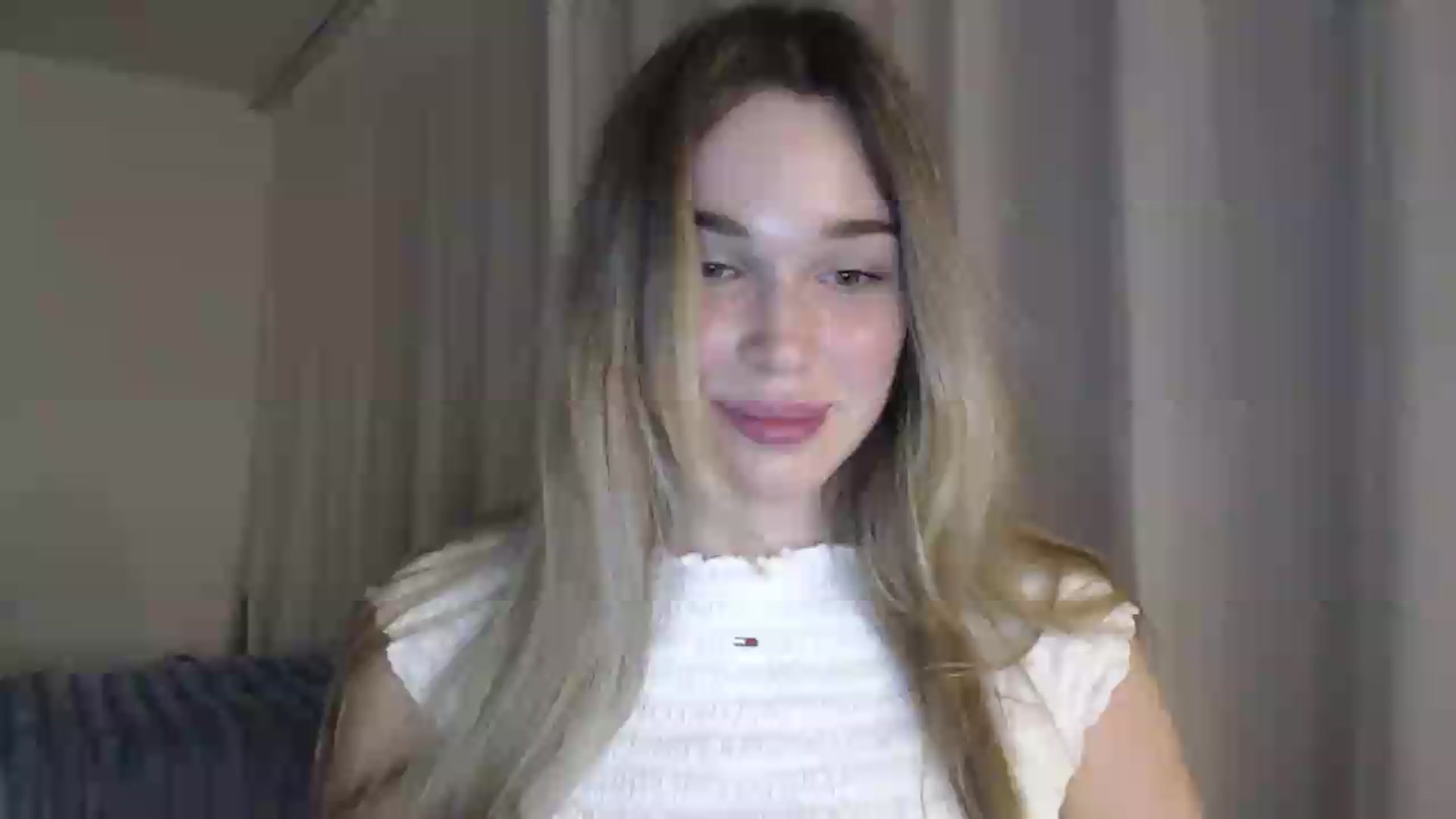 Gallery image thumbnail from Ooh_Cassie's myfreecams stream on, 06/24/2026, 20:21 image 15 of 20