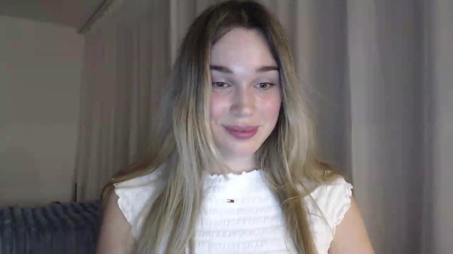 Gallery image thumbnail from Ooh_Cassie's myfreecams stream on, 06/24/2026, 20:21 image 14 of 20