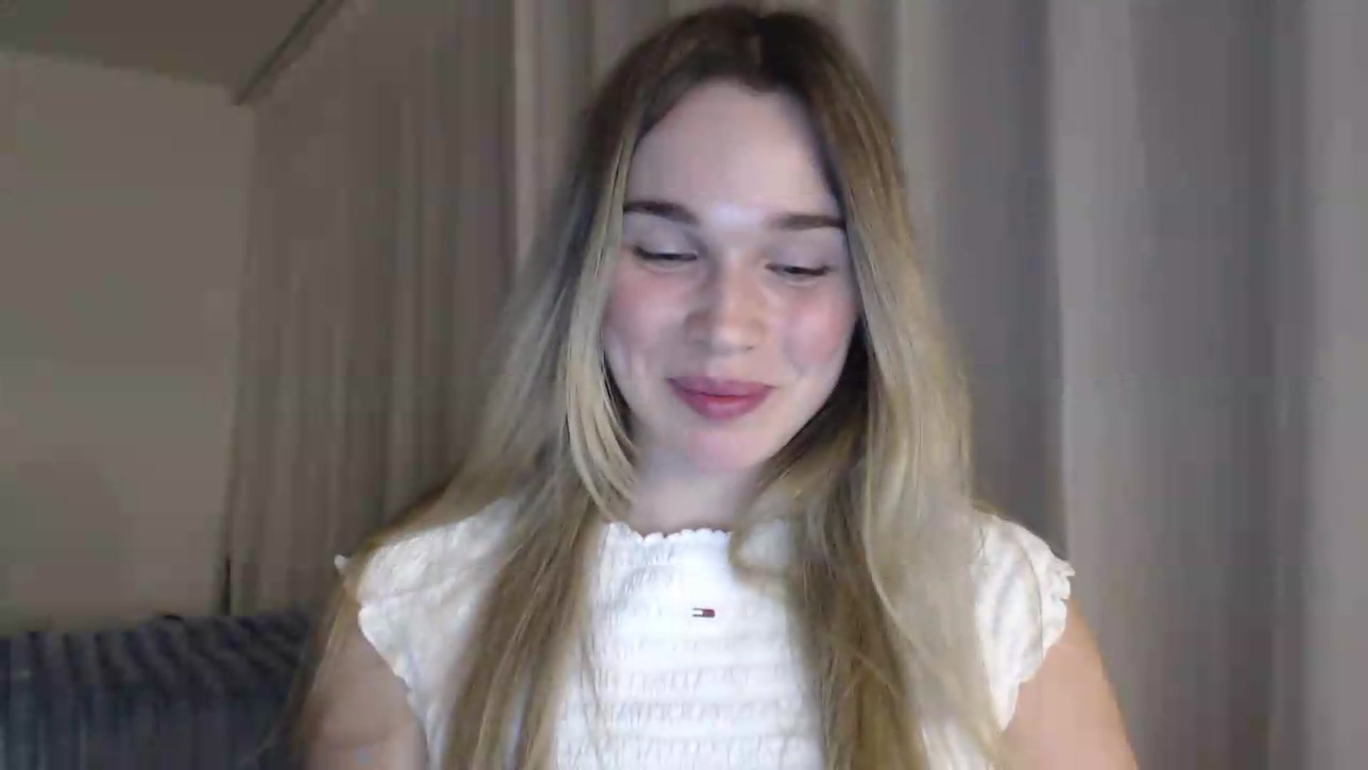 Gallery image thumbnail from Ooh_Cassie's myfreecams stream on, 06/24/2026, 20:21 image 3 of 20