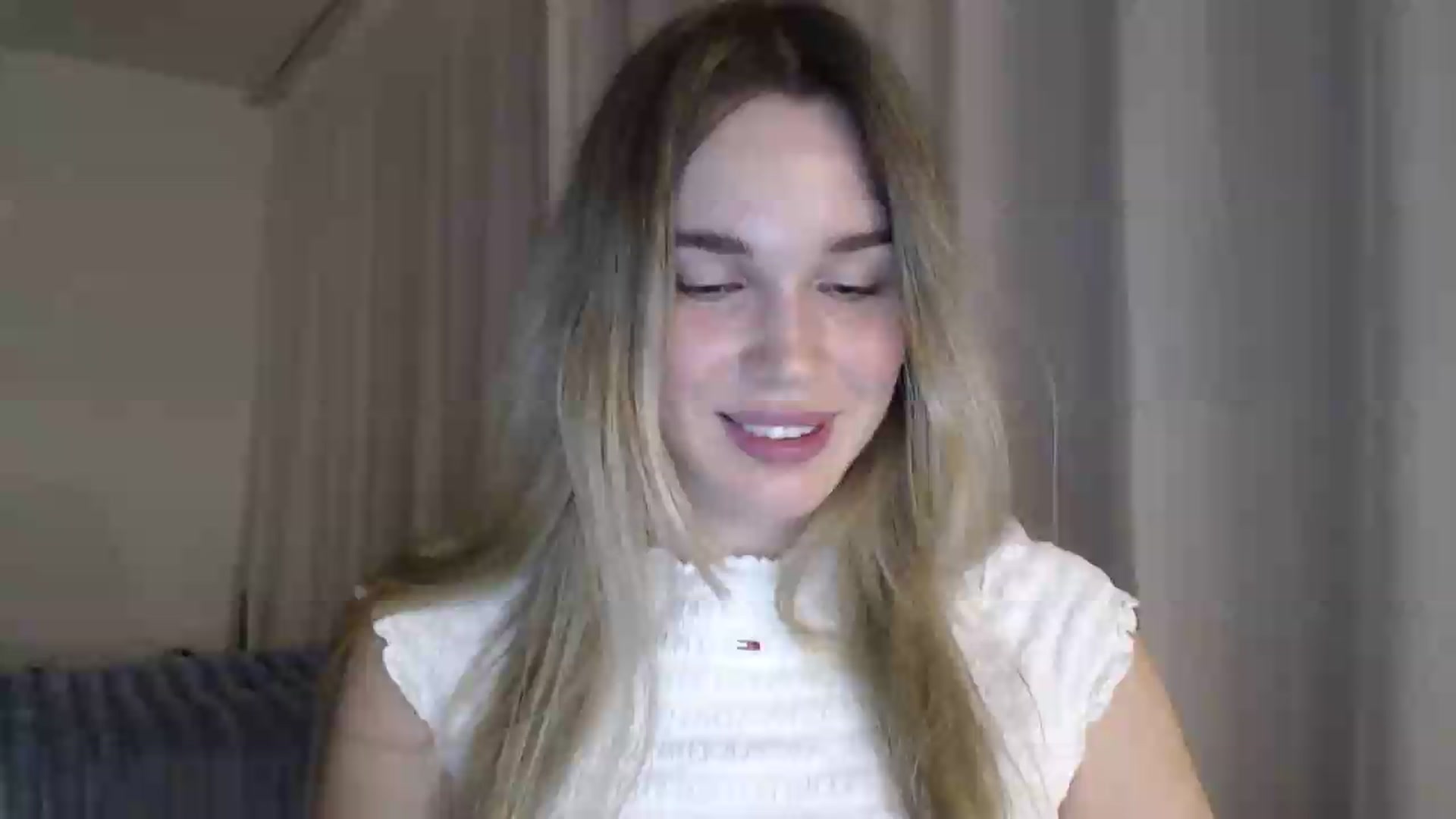 Gallery image thumbnail from Ooh_Cassie's myfreecams stream on, 06/24/2026, 20:21 image 11 of 20