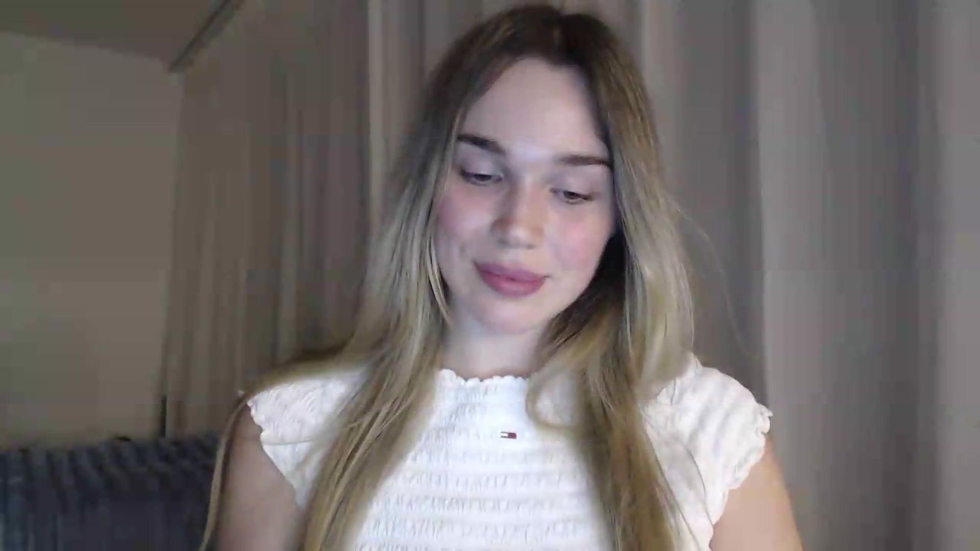 Gallery image thumbnail from Ooh_Cassie's myfreecams stream on, 06/24/2026, 20:21 image 9 of 20