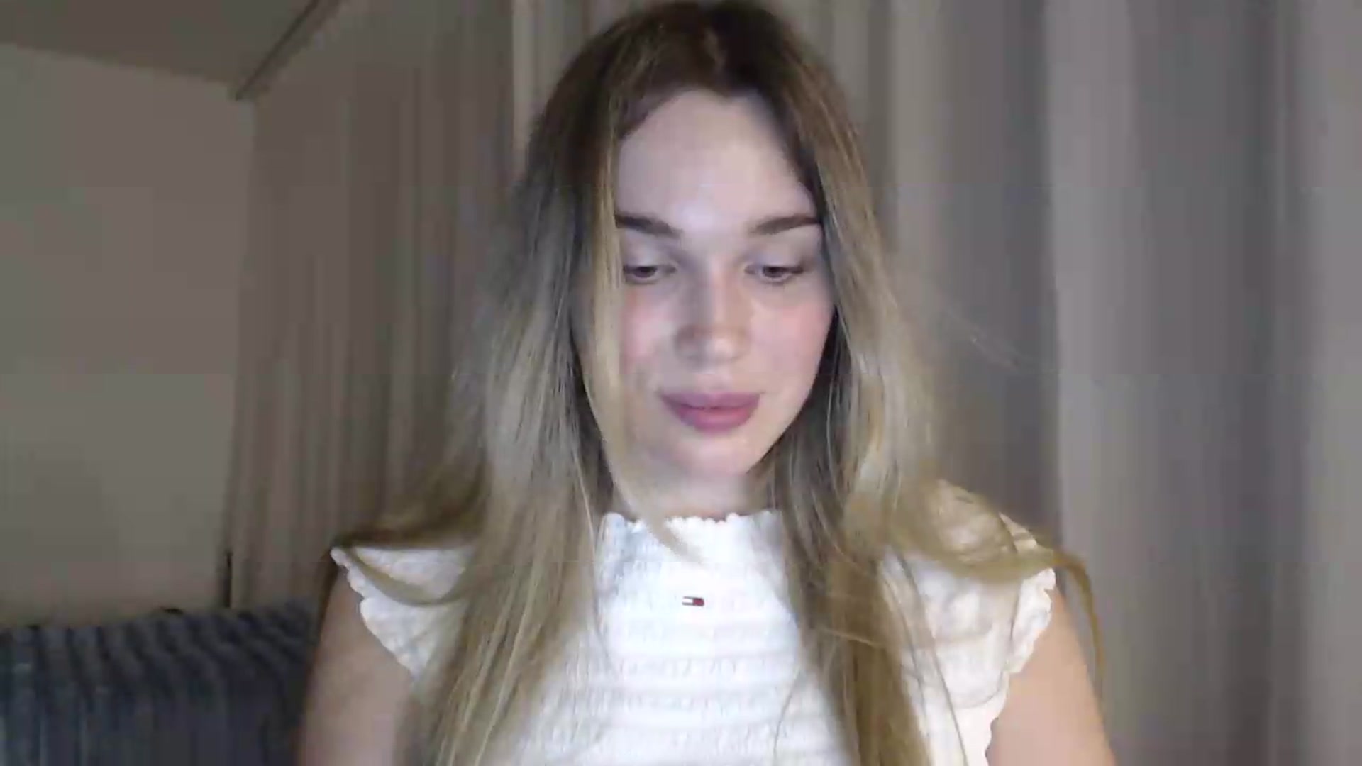 Gallery image thumbnail from Ooh_Cassie's myfreecams stream on, 06/24/2026, 20:21 image 20 of 20