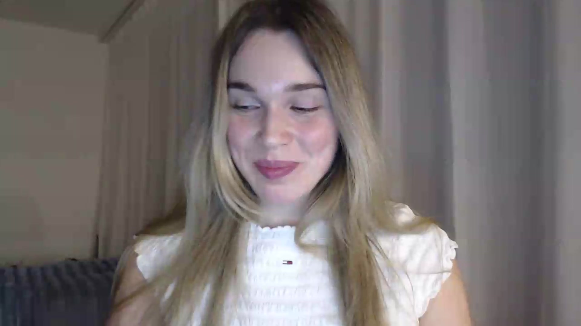 Gallery image thumbnail from Ooh_Cassie's myfreecams stream on, 06/24/2026, 20:21 image 4 of 20