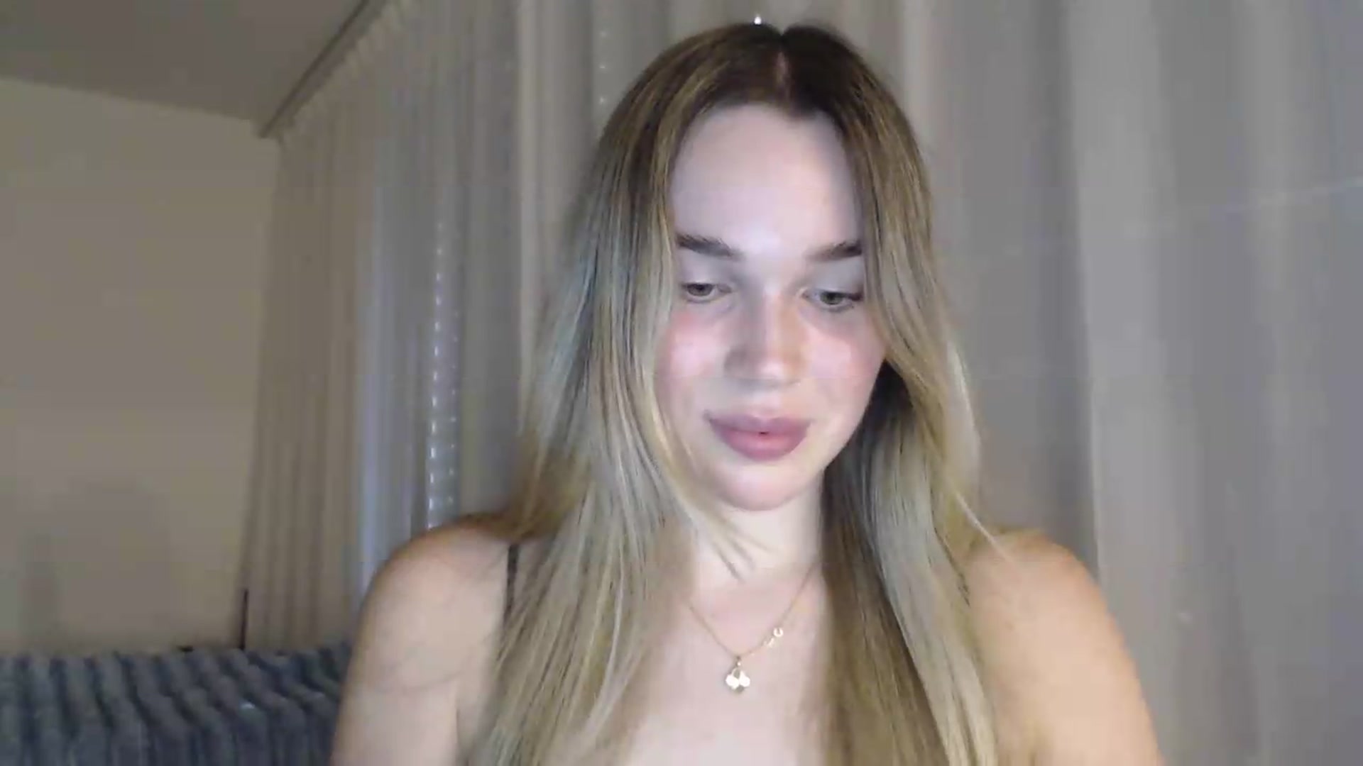Gallery image thumbnail from Ooh_Cassie's myfreecams stream on, 06/25/2026, 18:25 image 15 of 20