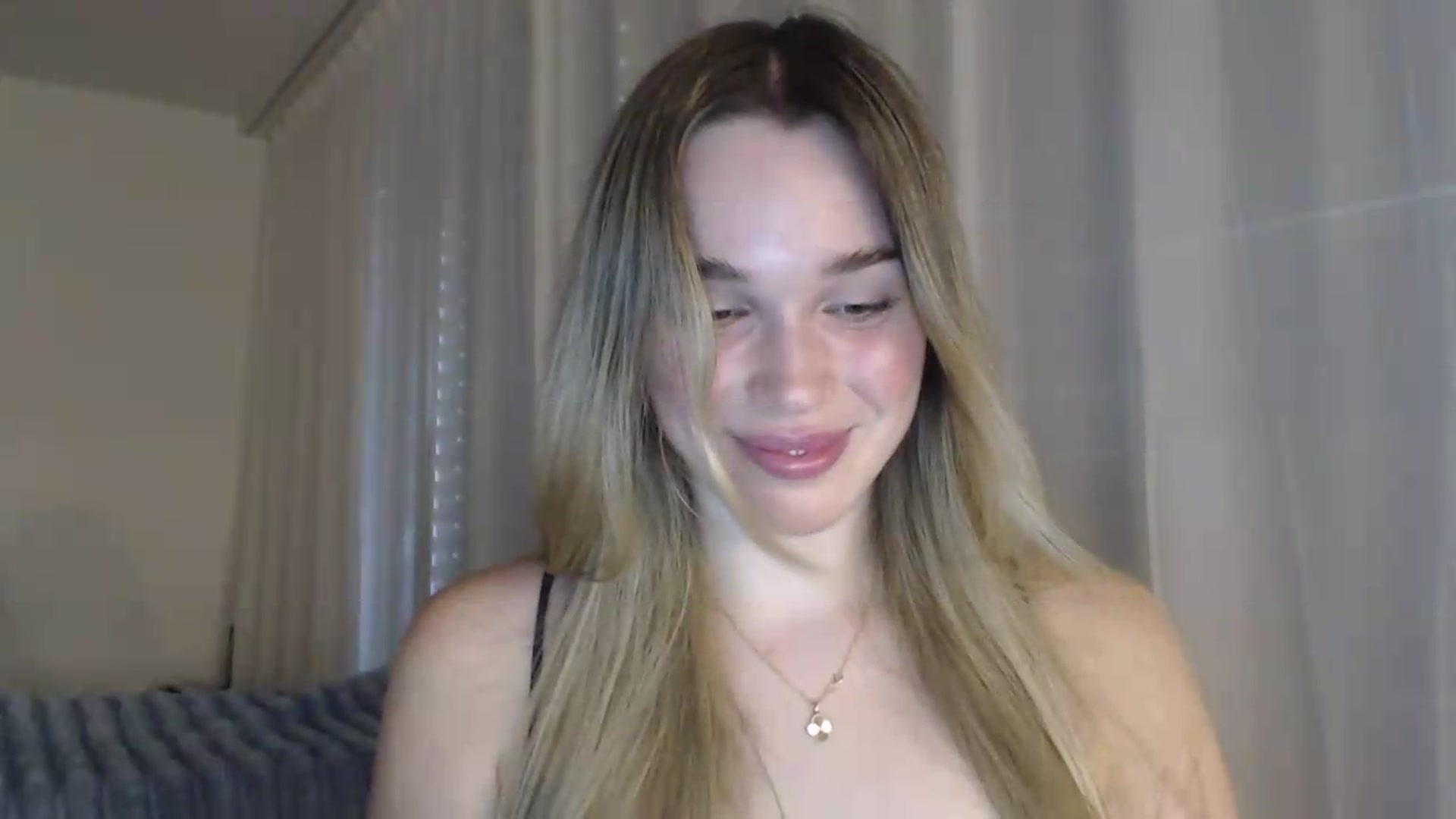 Gallery image thumbnail from Ooh_Cassie's myfreecams stream on, 06/25/2026, 18:25 image 7 of 20