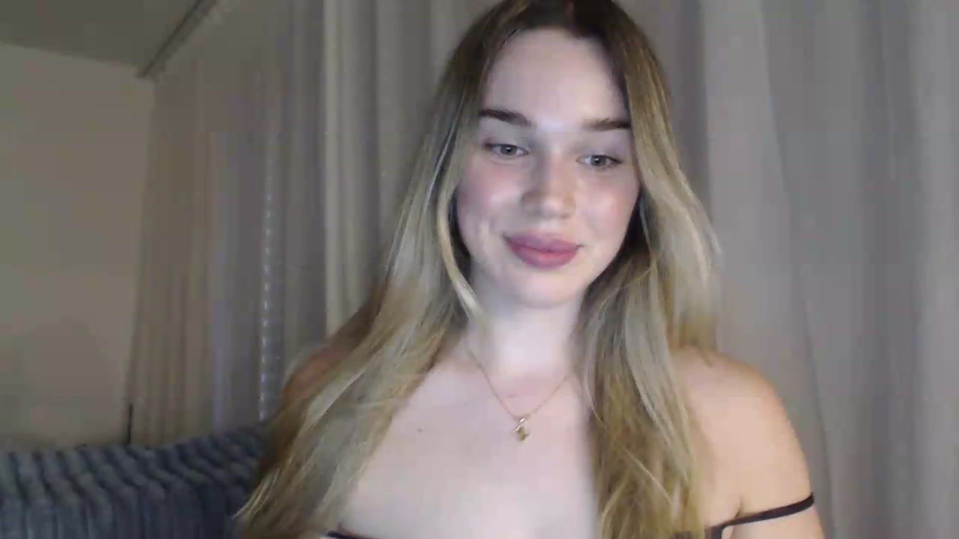 Gallery image thumbnail from Ooh_Cassie's myfreecams stream on, 06/25/2026, 18:58 image 17 of 20