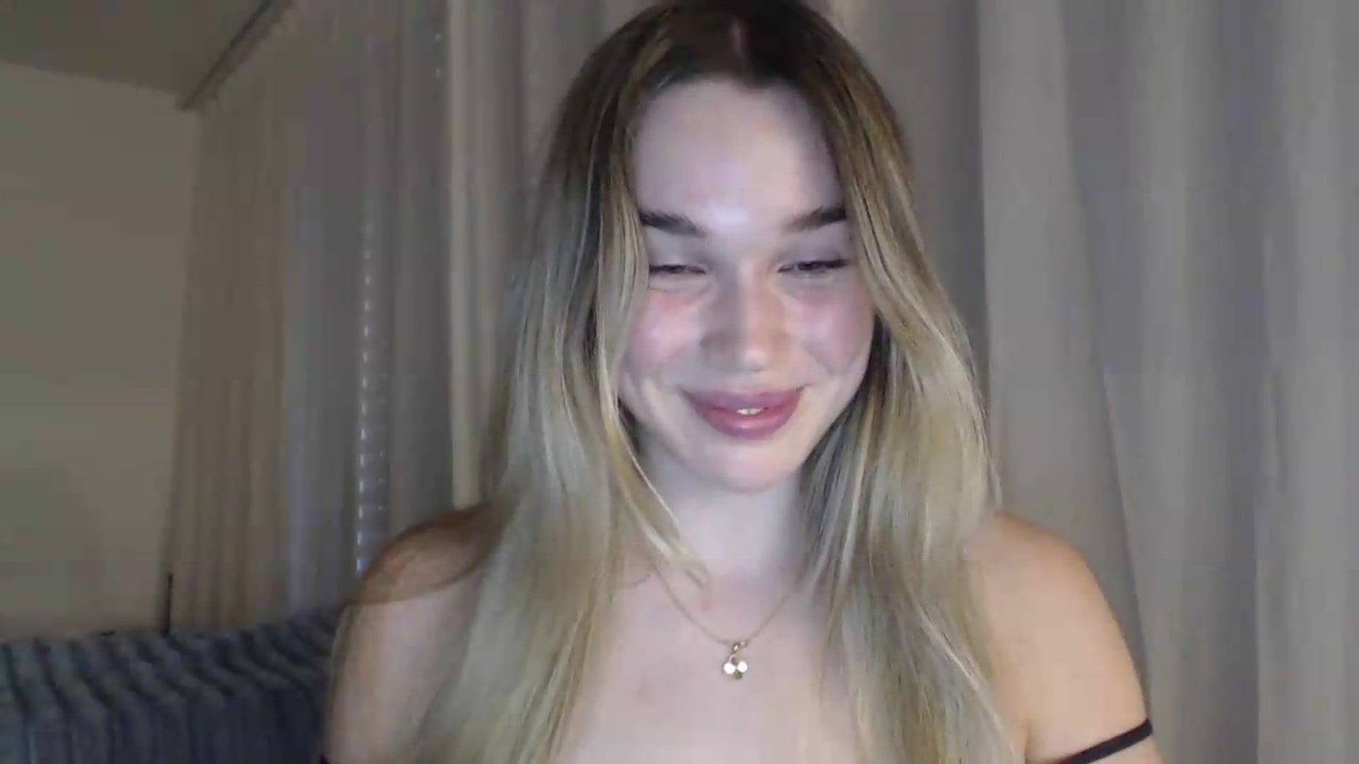 Gallery image thumbnail from Ooh_Cassie's myfreecams stream on, 06/25/2026, 18:58 image 7 of 20