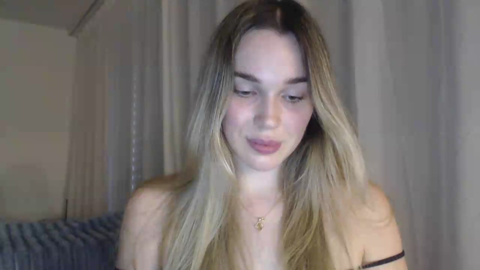 Gallery image thumbnail from Ooh_Cassie's myfreecams stream on, 06/25/2026, 18:58 image 14 of 20