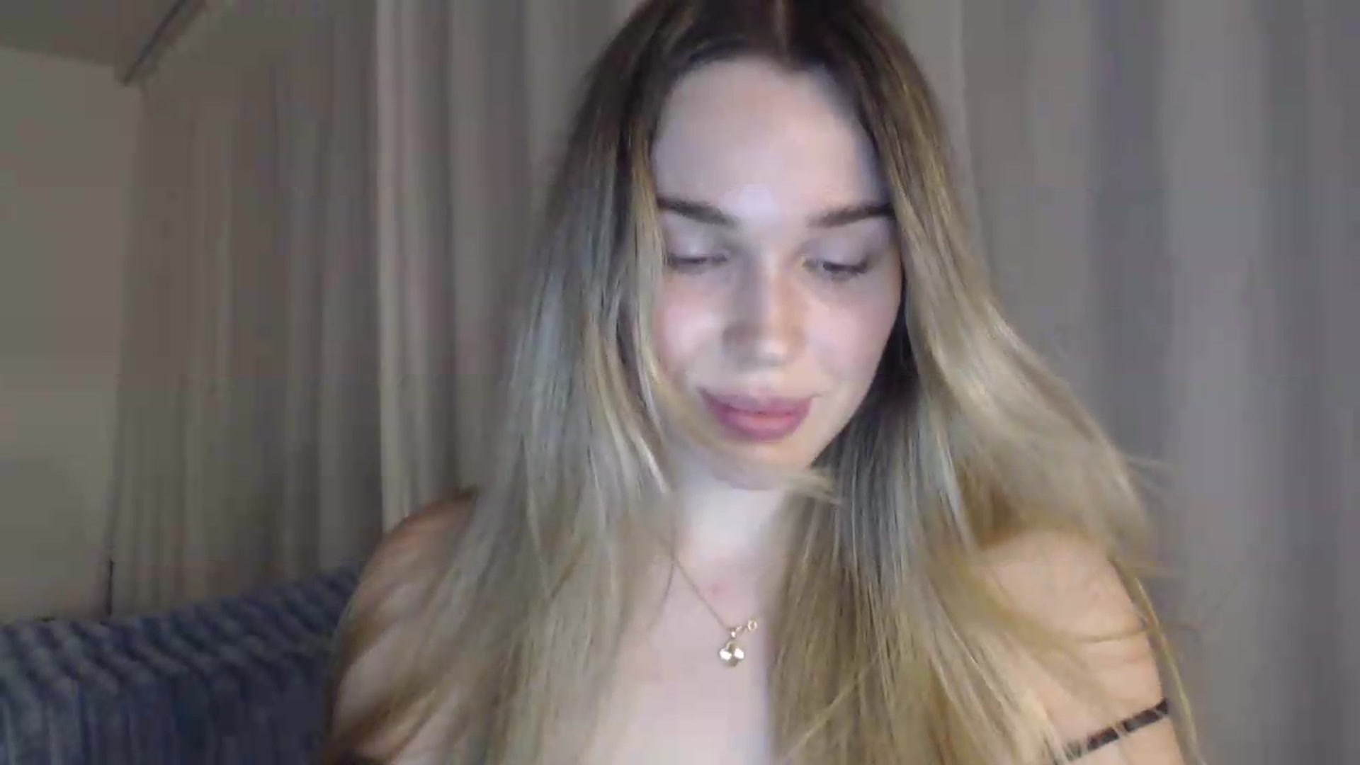 Gallery image thumbnail from Ooh_Cassie's myfreecams stream on, 06/25/2026, 20:41 image 7 of 20