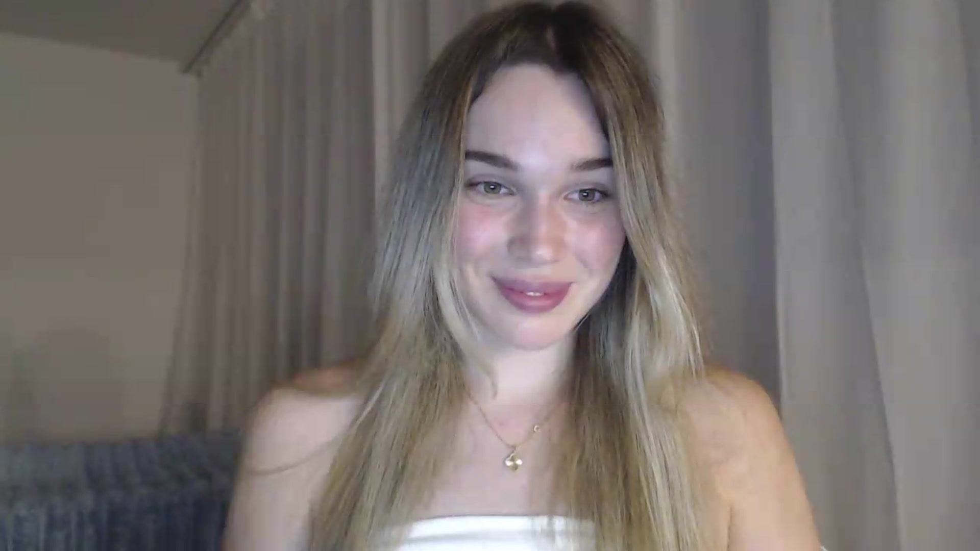 Gallery image thumbnail from Ooh_Cassie's myfreecams stream on, 06/26/2026, 19:59 image 16 of 20