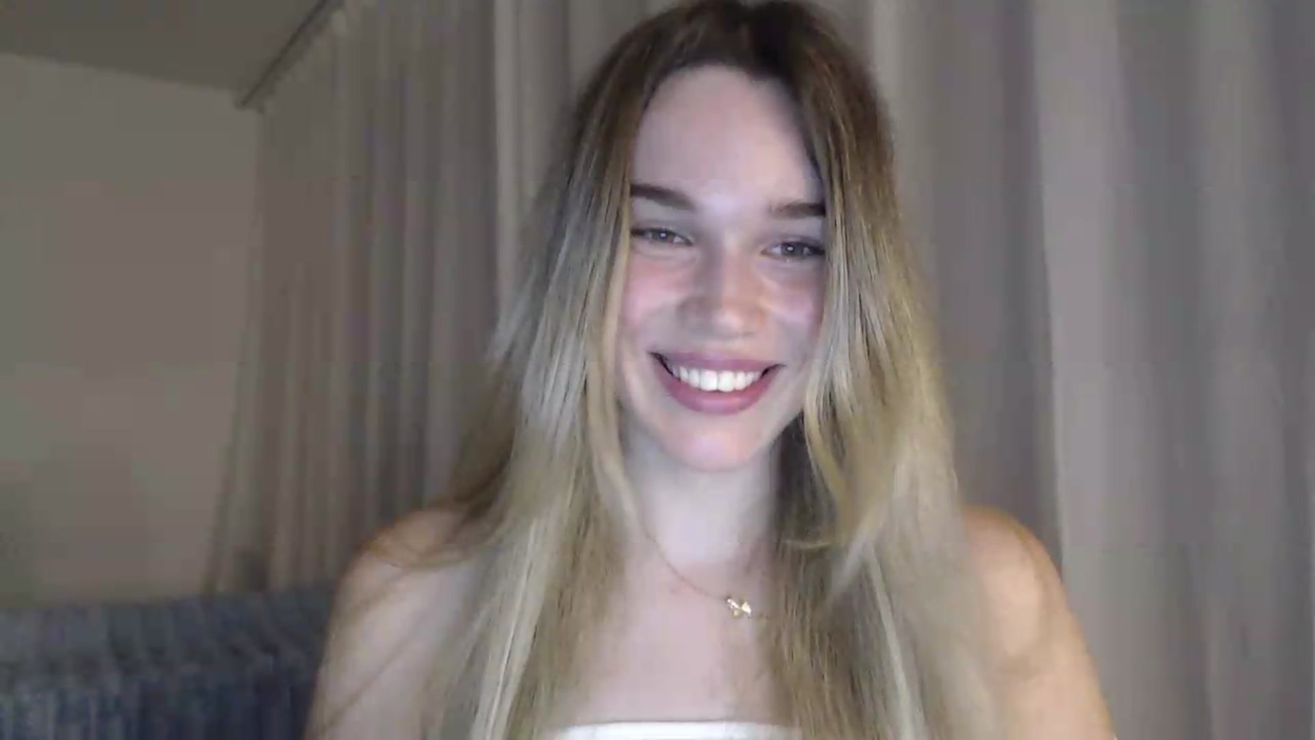Gallery image thumbnail from Ooh_Cassie's myfreecams stream on, 06/26/2026, 19:59 image 8 of 20