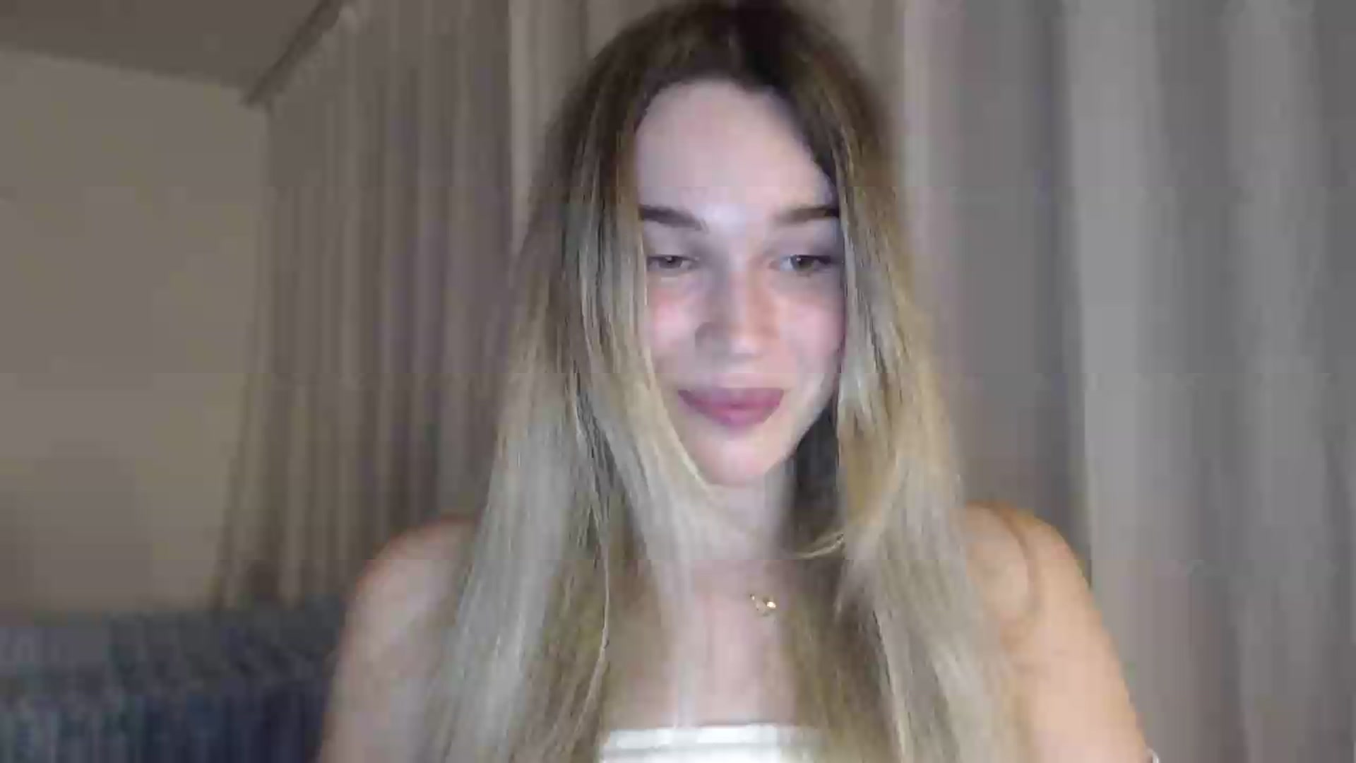 Gallery image thumbnail from Ooh_Cassie's myfreecams stream on, 06/26/2026, 19:59 image 7 of 20