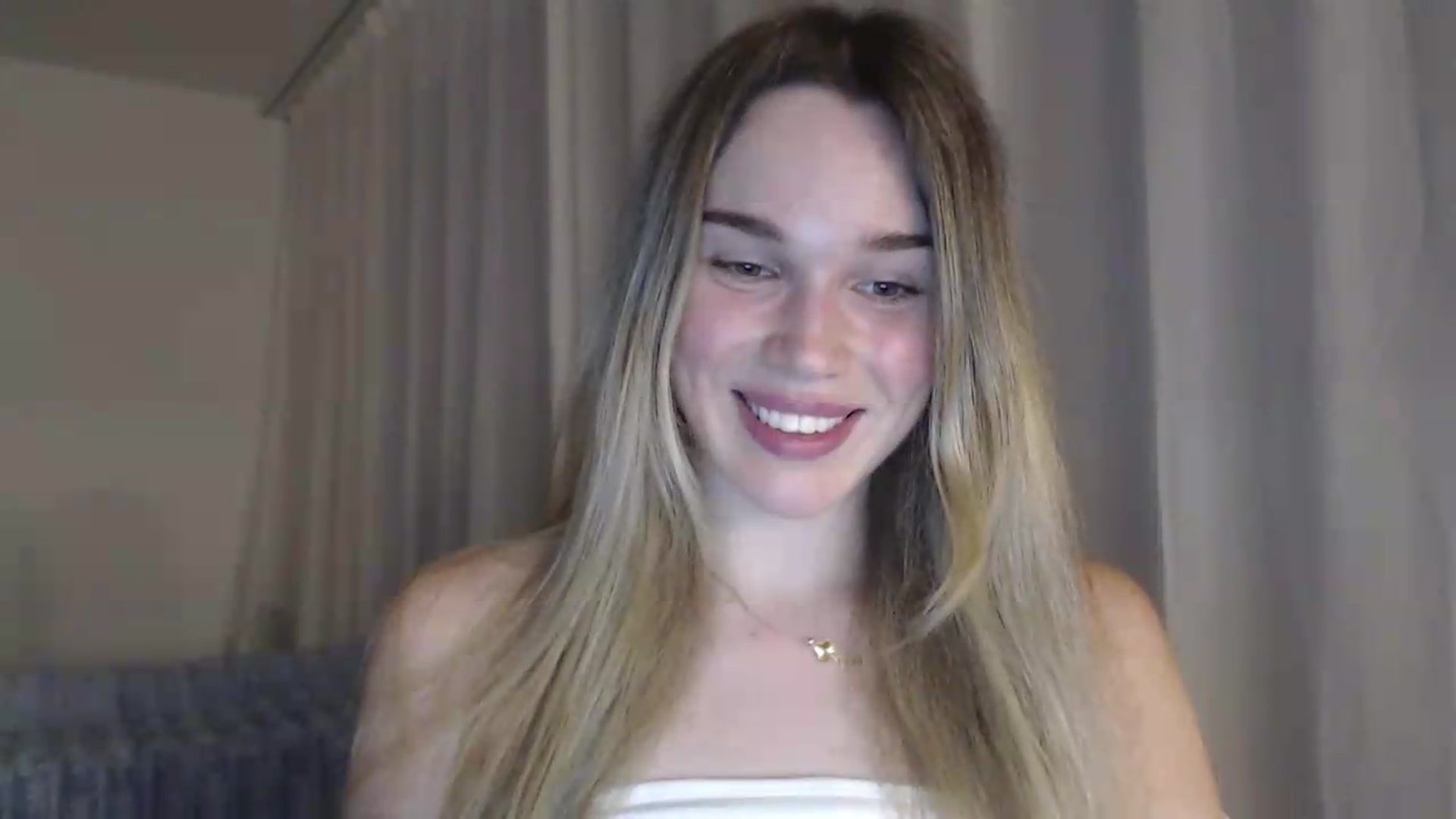 Gallery image thumbnail from Ooh_Cassie's myfreecams stream on, 06/26/2026, 19:59 image 2 of 20