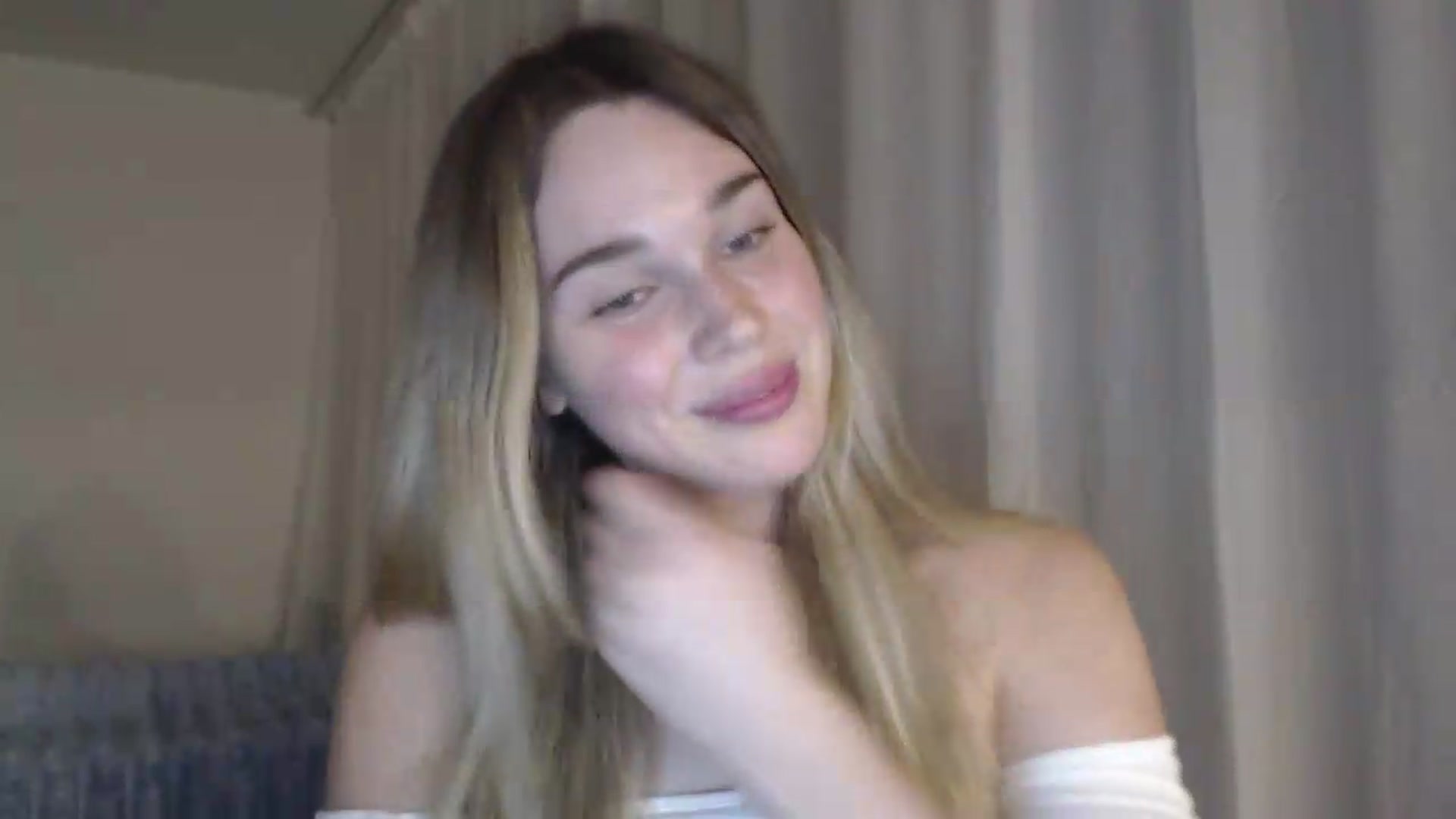 Gallery image thumbnail from Ooh_Cassie's myfreecams stream on, 06/26/2026, 20:14 image 16 of 20