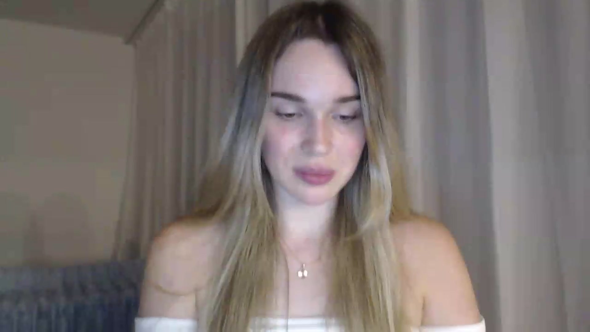 Gallery image thumbnail from Ooh_Cassie's myfreecams stream on, 06/26/2026, 20:14 image 4 of 20