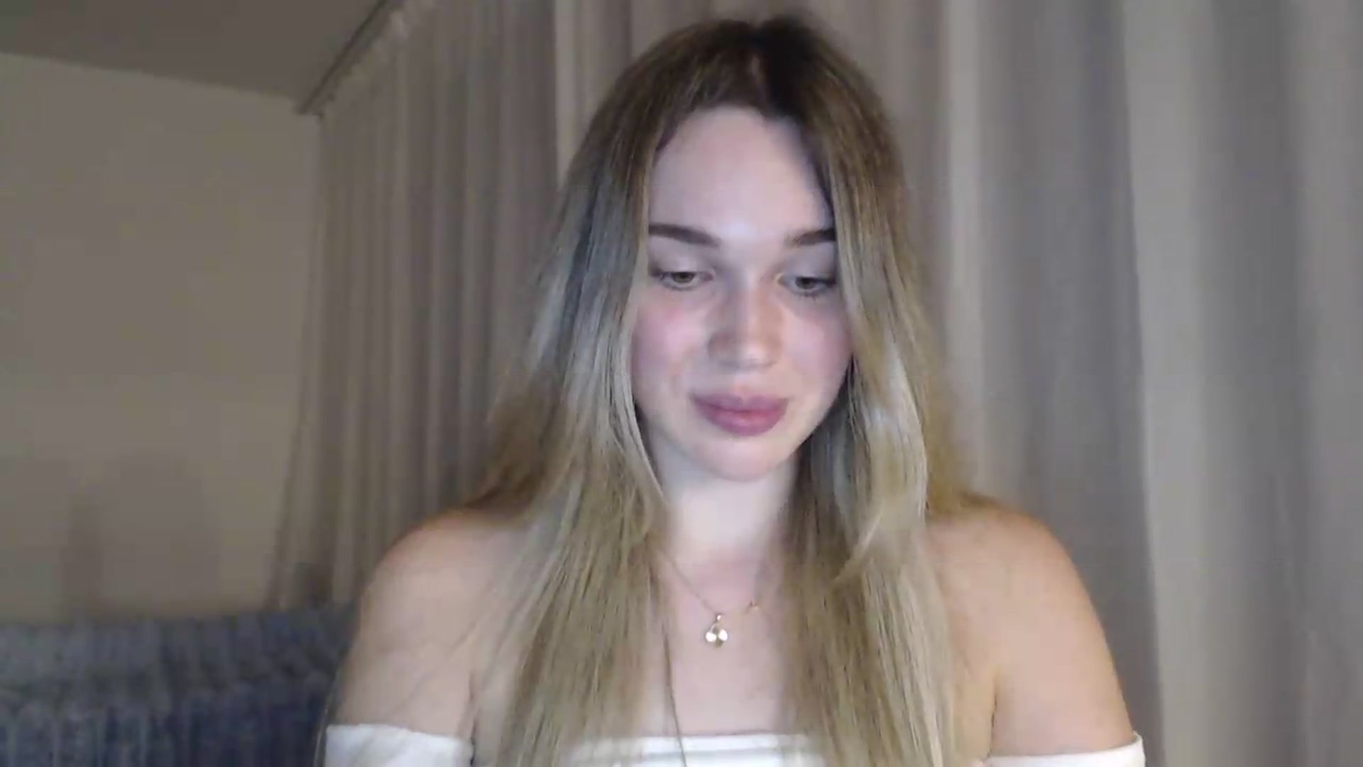 Gallery image thumbnail from Ooh_Cassie's myfreecams stream on, 06/26/2026, 20:14 image 3 of 20