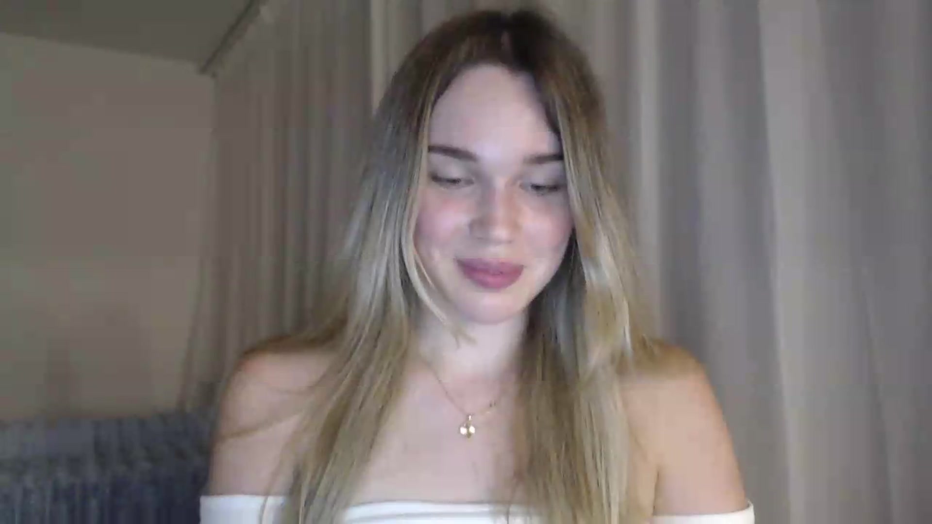 Gallery image thumbnail from Ooh_Cassie's myfreecams stream on, 06/26/2026, 20:14 image 20 of 20